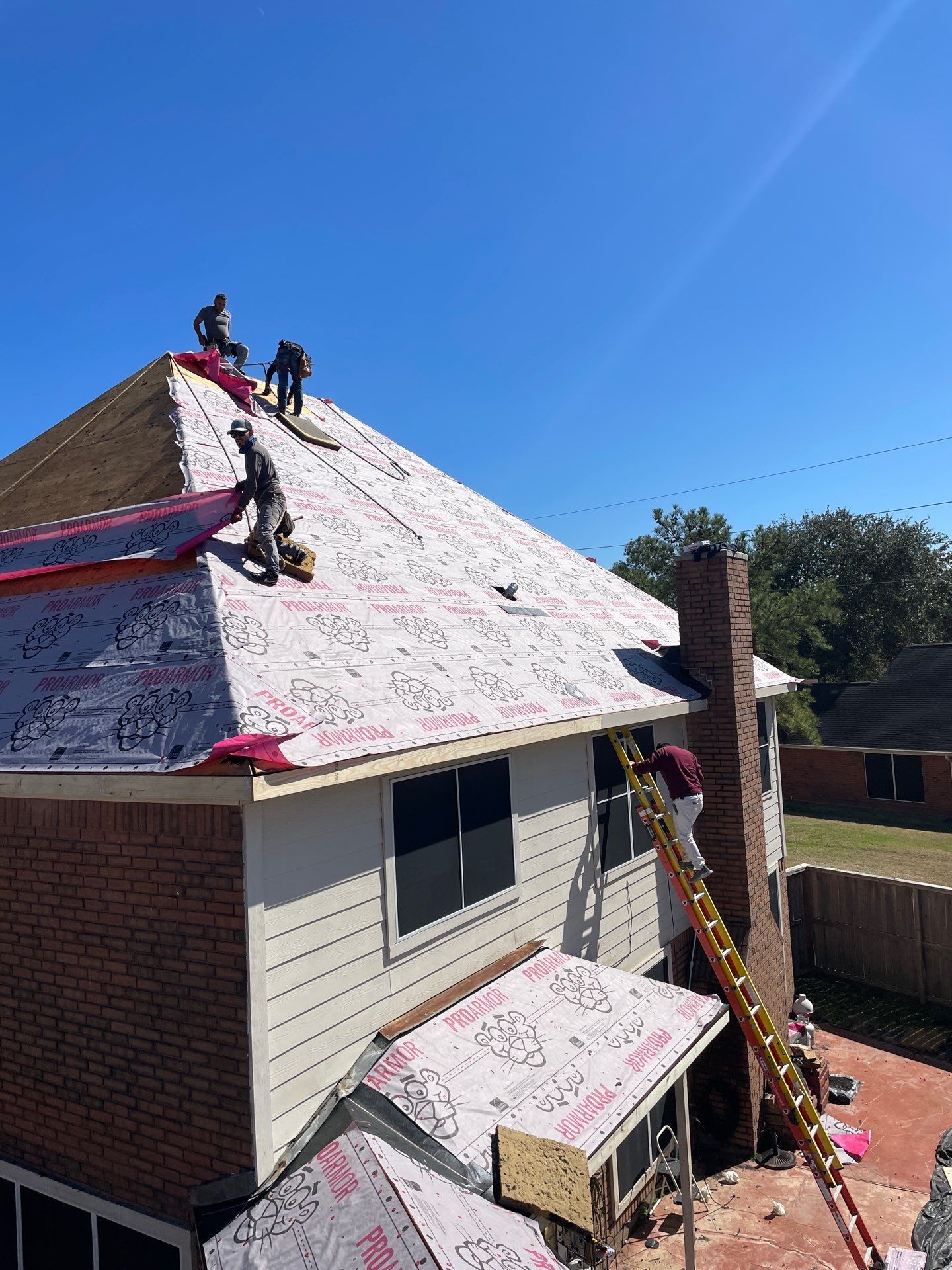 Residential Roofing Installation using Owen's Corning Duration (Lifetime) Shingles by Roof Repair Company