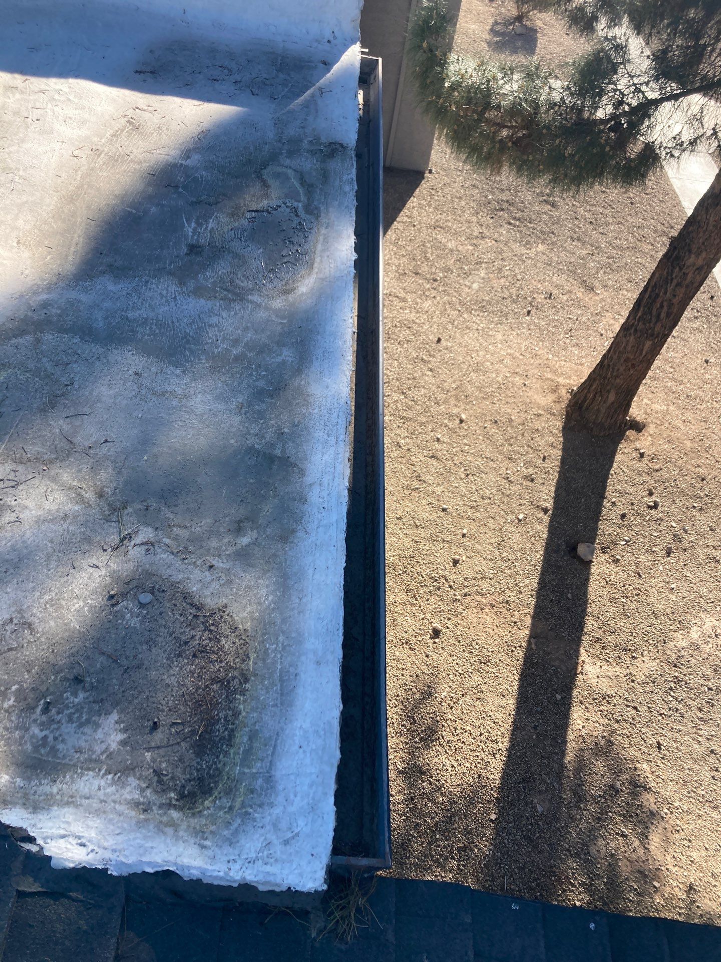 Commercial gutter cleaning Las Vegas after photo with clean gutters