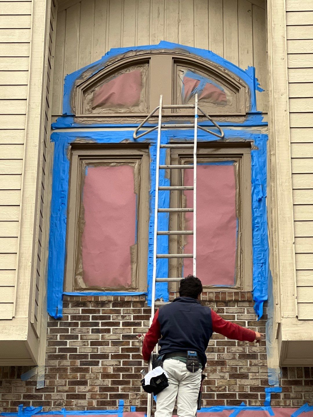 Exterior renovation using James Hardie Siding and Simonton Windows by Indigo State Roofing