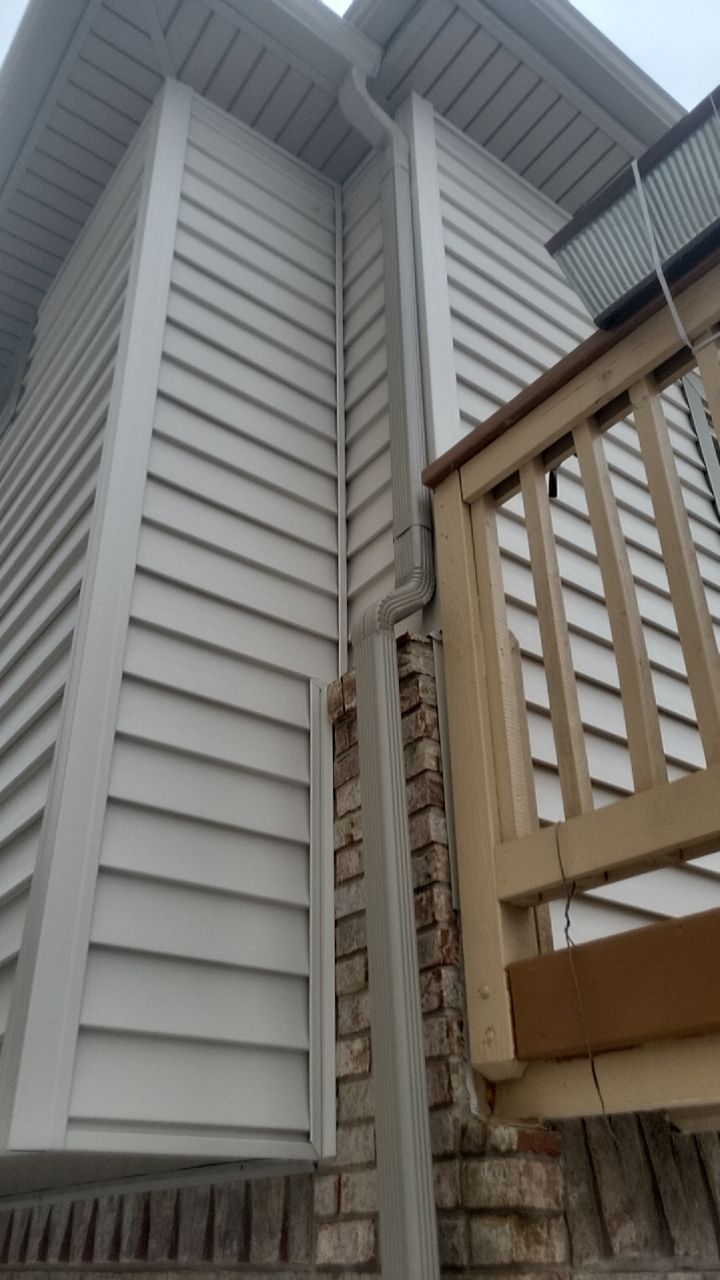 Siding Replacement using CertainTeed Restoration Classic D5 by 180 Contractors