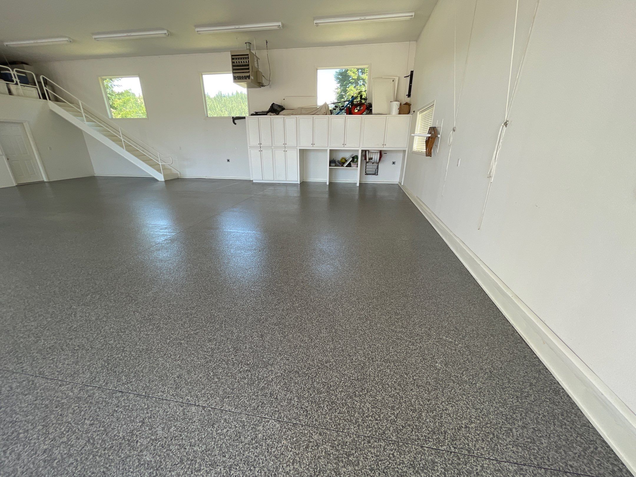 Garage Transformation using Echo 1/4" Chip by Croc Coatings, LLC