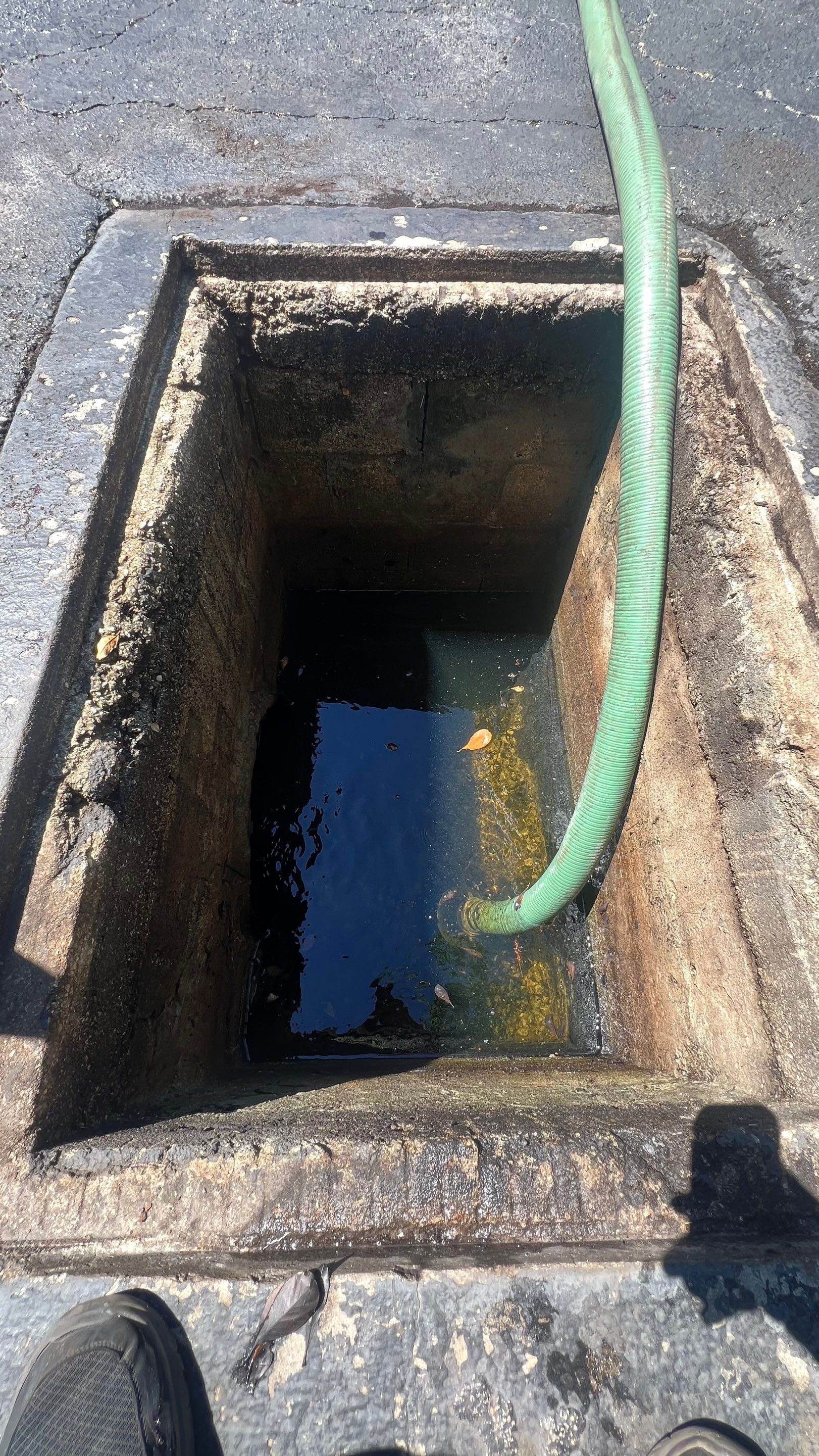Marco Island Condo Stormwater System Maintenance and Standing Water Removal by APS Power & Water