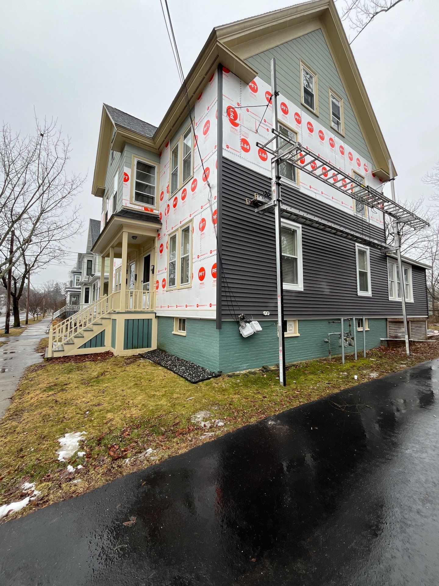 Portsmouth, New Hampshire - Siding Installation by Tall pine roofing