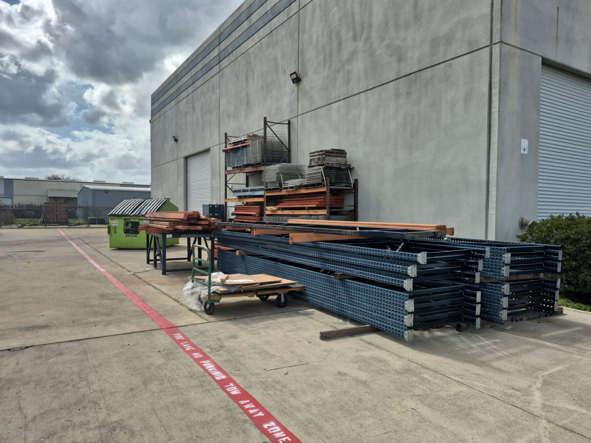 Commercial Chain Link DWG & Fence Installation by Tim's Fences