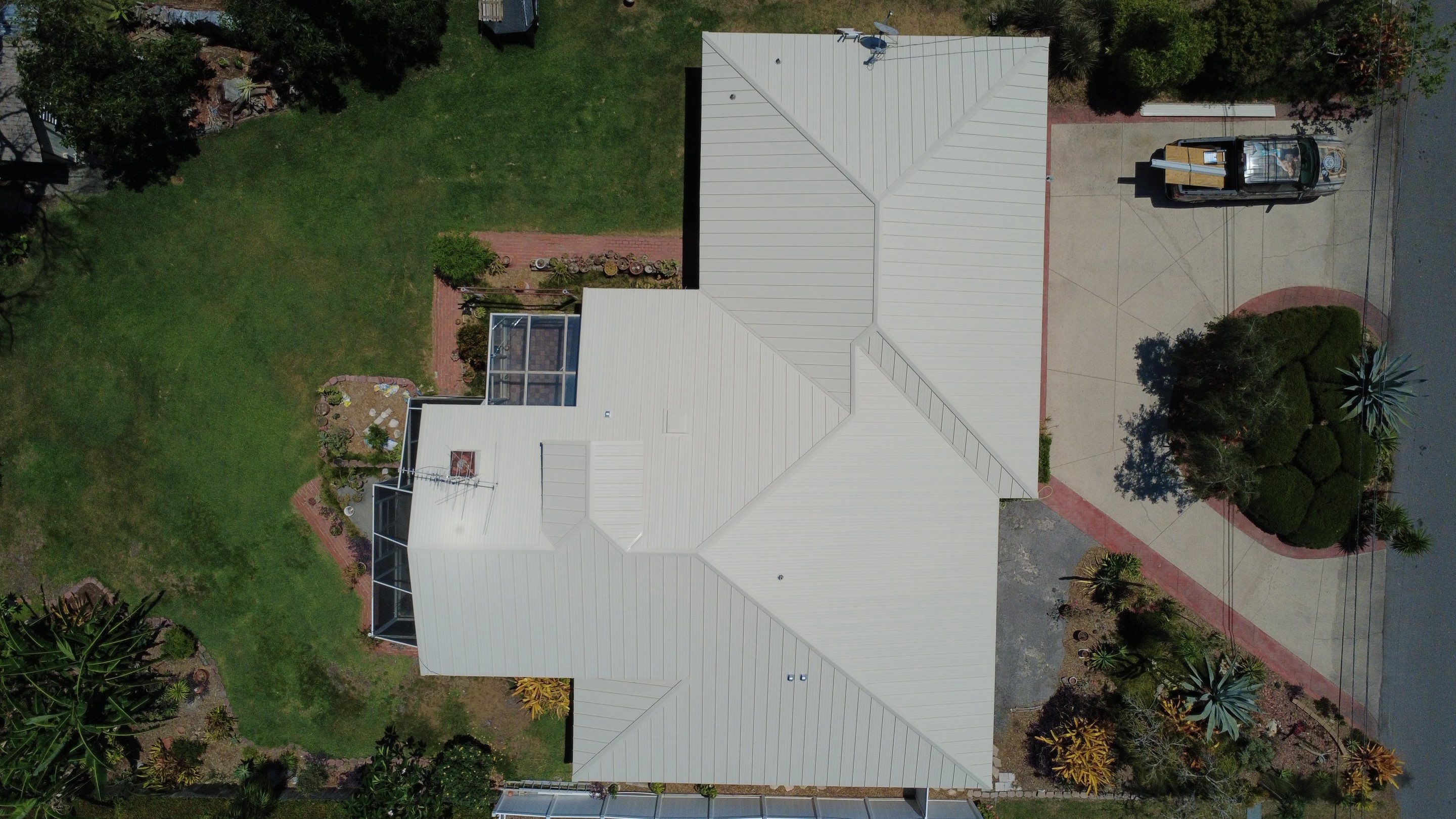 Roof replacement in Clearwater, FL by Steadfast Roofing 