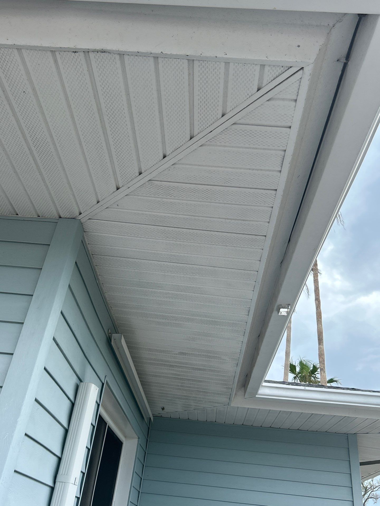 White Soffit and Fascia Upgrade in Longboat Key FL by Gutter Professors