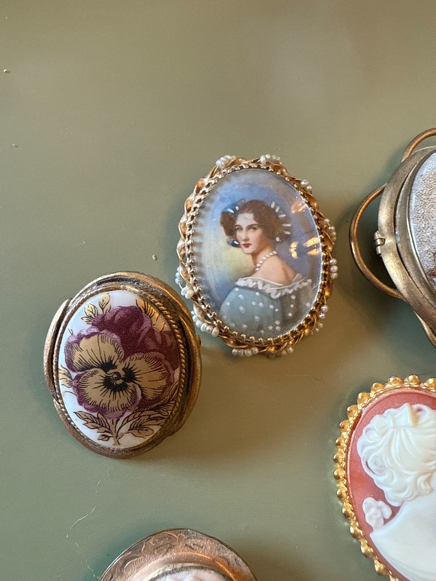 Blue Moon Estate Sales Central New Jersey featured photo.
