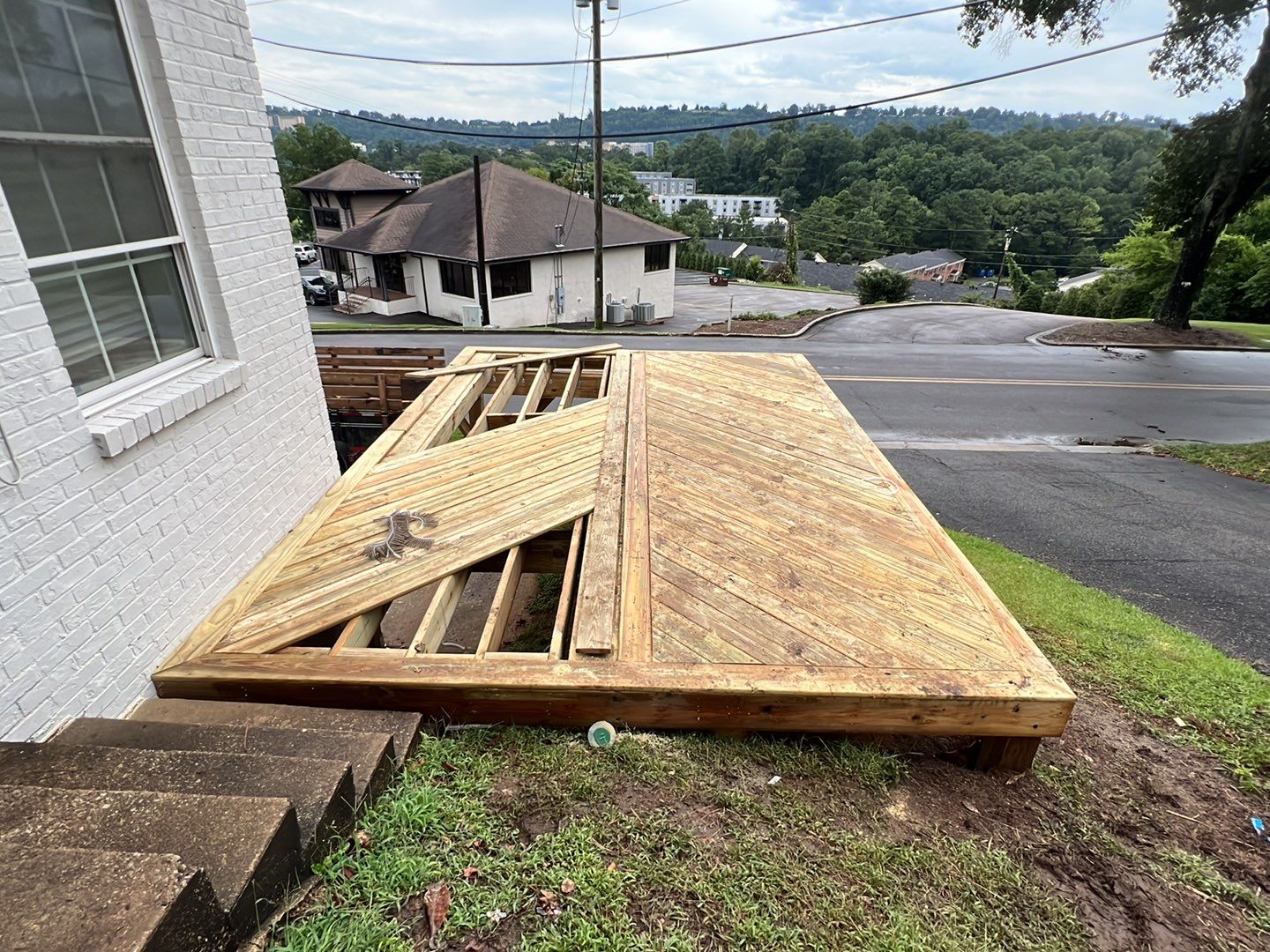 Independence Drive - Deck Installation   by Pillar and Pine