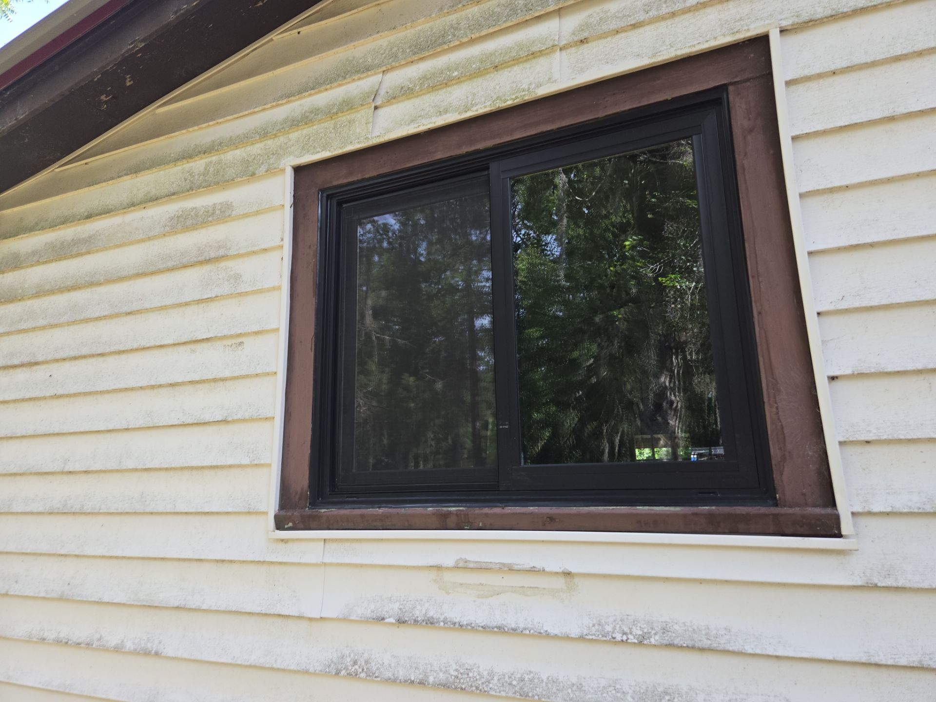 Residential Window Replacement and Custom Trim Installation in Chiefland by Windows & Doors Store