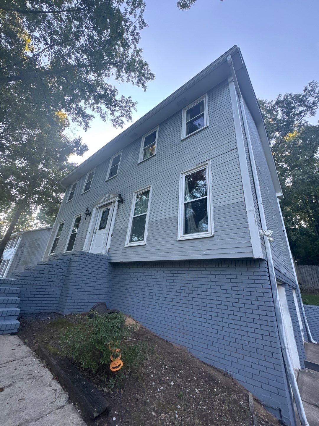 Chandabrook - Exterior by Pillar and Pine