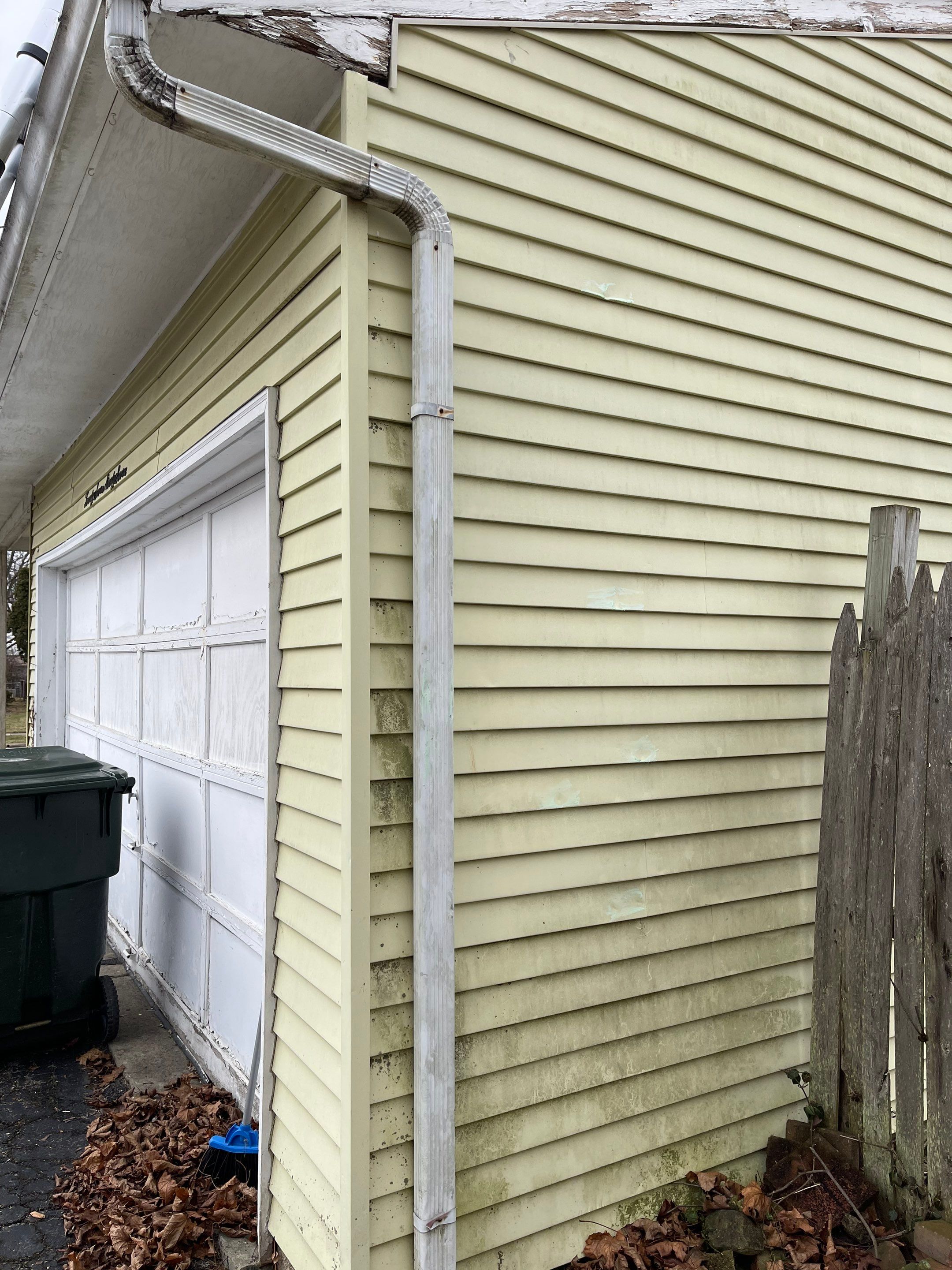 Siding Installation using Exterior Portfolio Vinyl Siding by SOS Home Ohio 