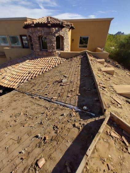 Onyx Concrete Tile by Reimagine Roofing
