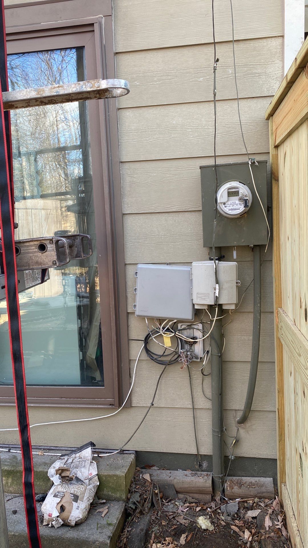 Reston: Residential Siding Replacement with James Hardie Statement Beaded Plank in Cappuccino Muffin by RM Banning, Inc.