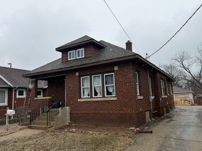 Residential Roof using Weather Wood