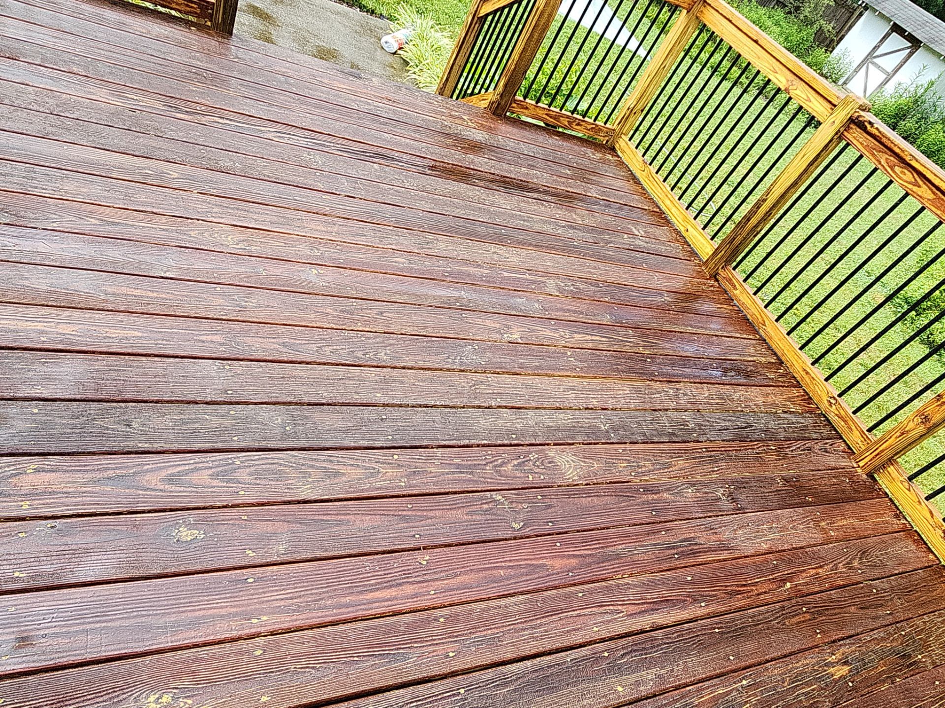 Wood Deck using Wood Sealant by DuraSeal