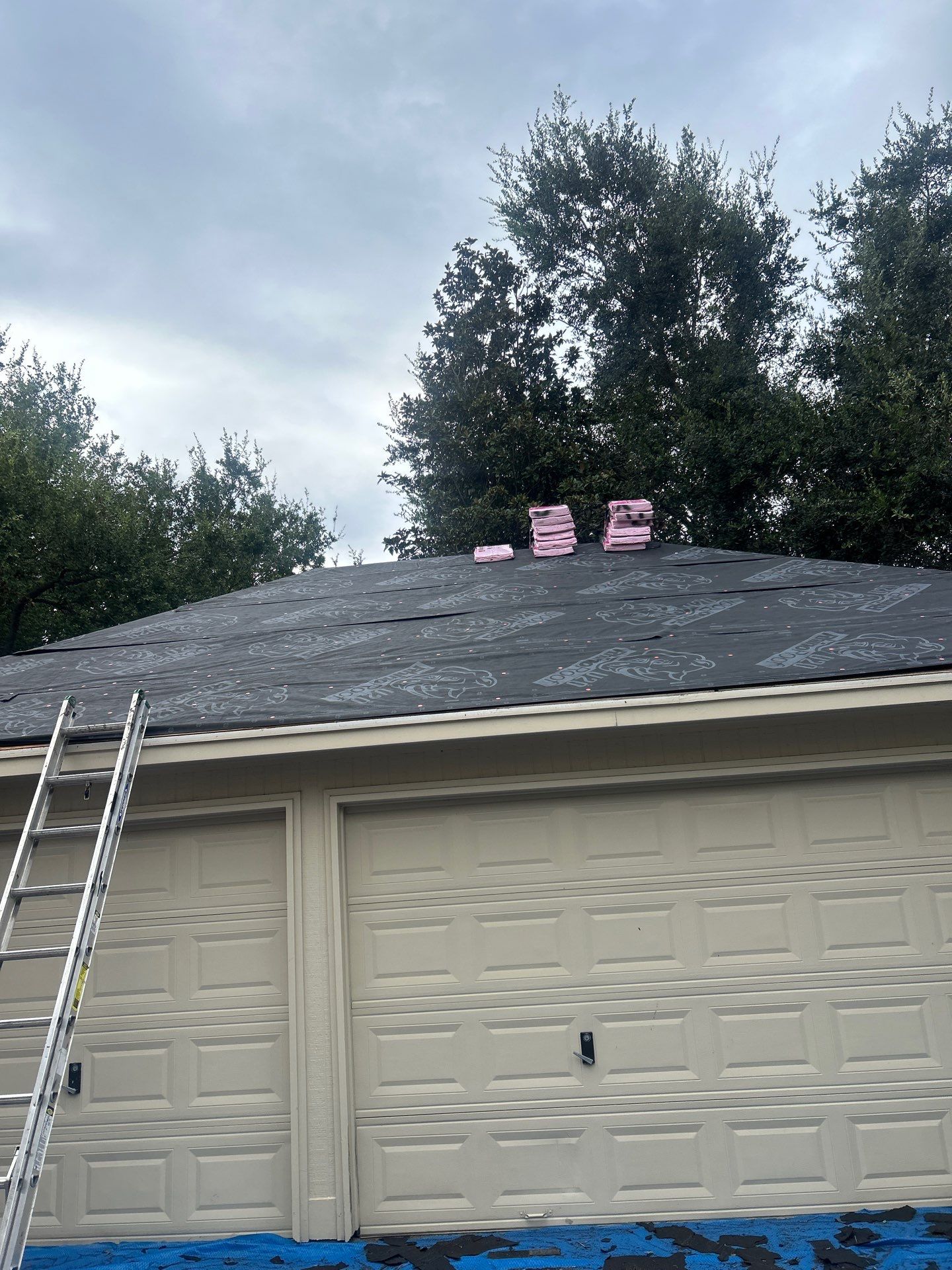 Residential Roofing Installation using Owen's Corning Duration (Lifetime) Shingles by Roof Repair Company