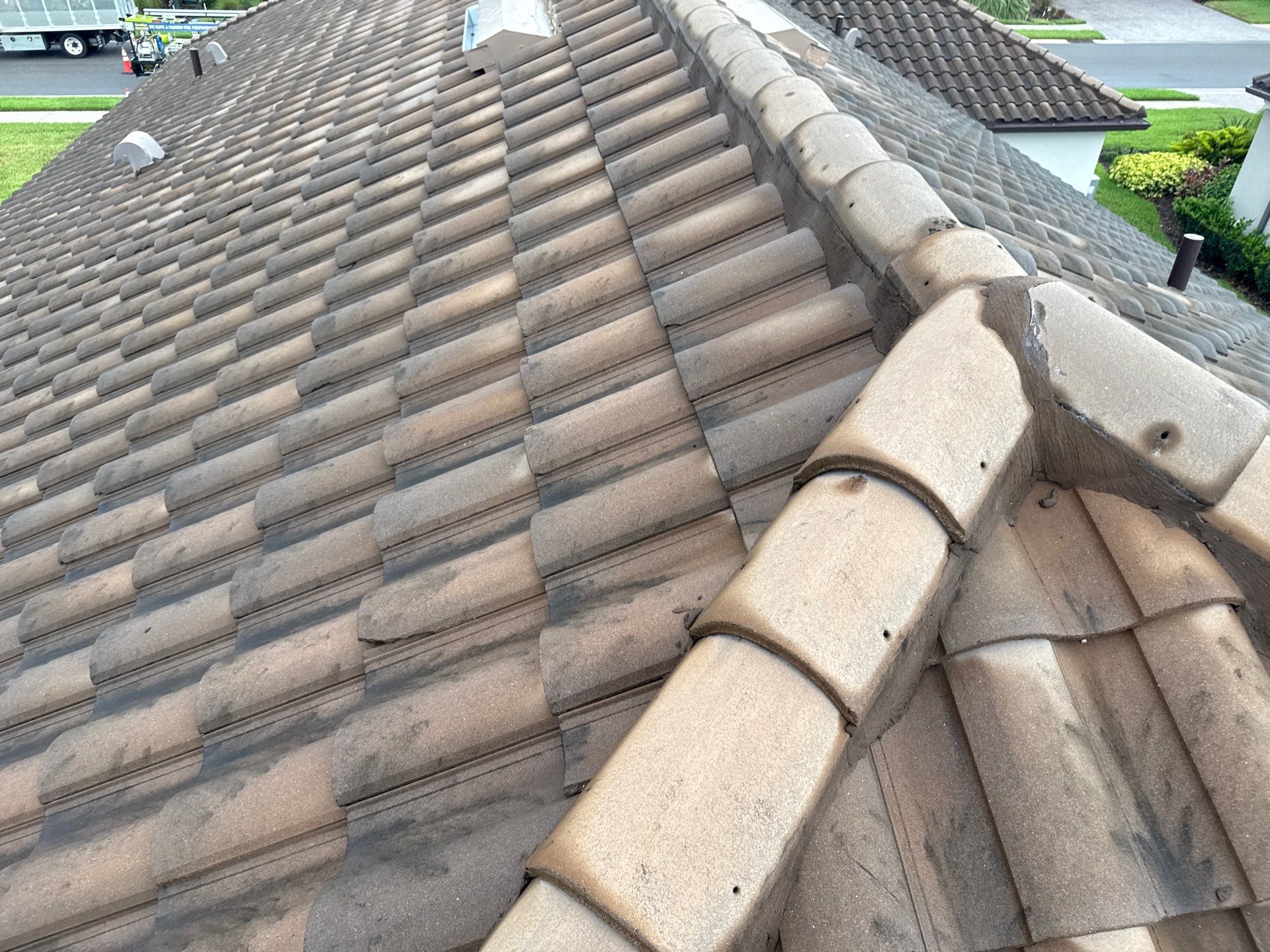 Concrete Tile Roof, Paver Driveway & Lanai Cleaning – Artisan Lakes Esplanade, Palmetto, FL by Sunshine AquaWash