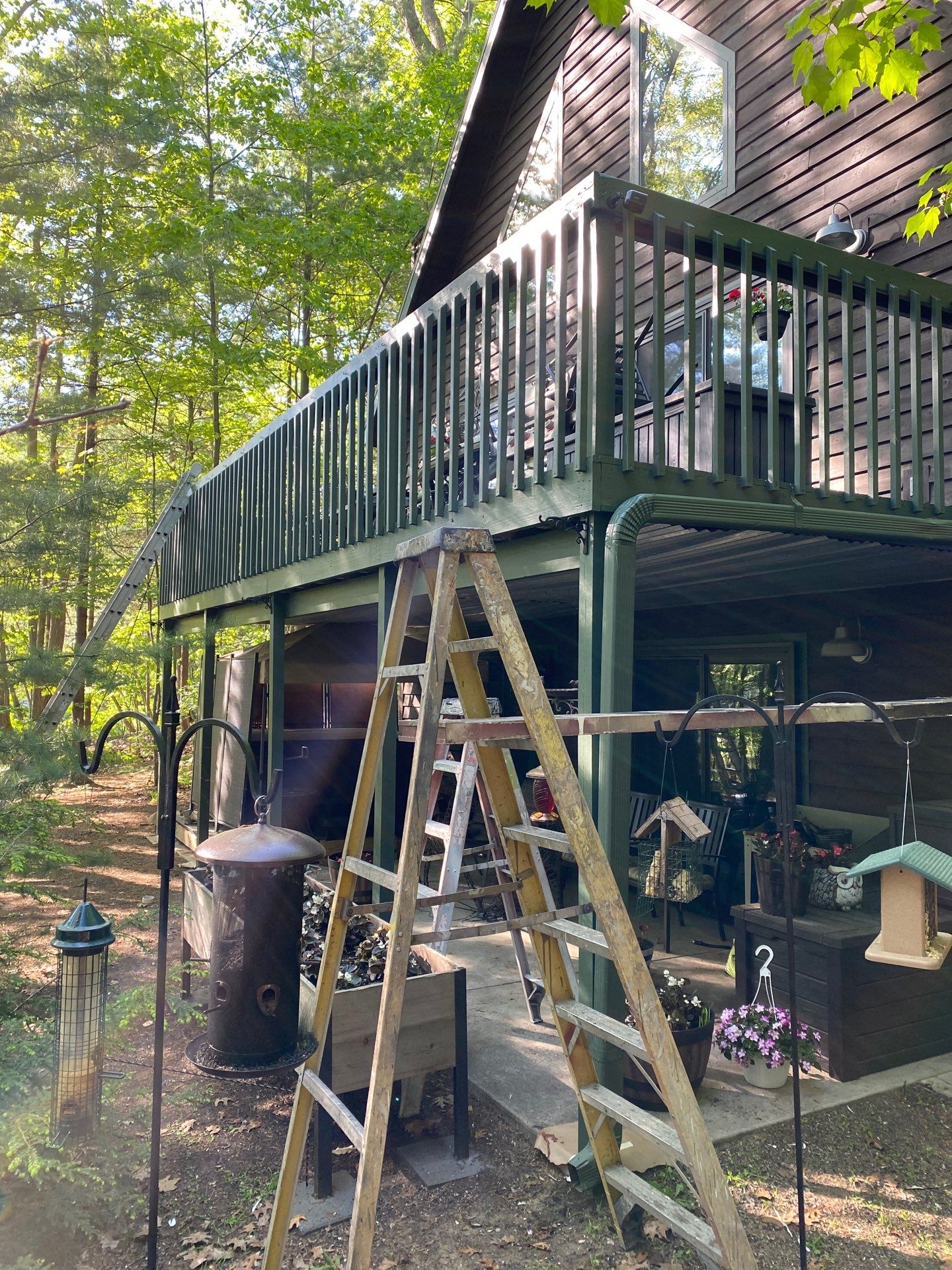 Stained deck and Pressure wash by Gordon Painting