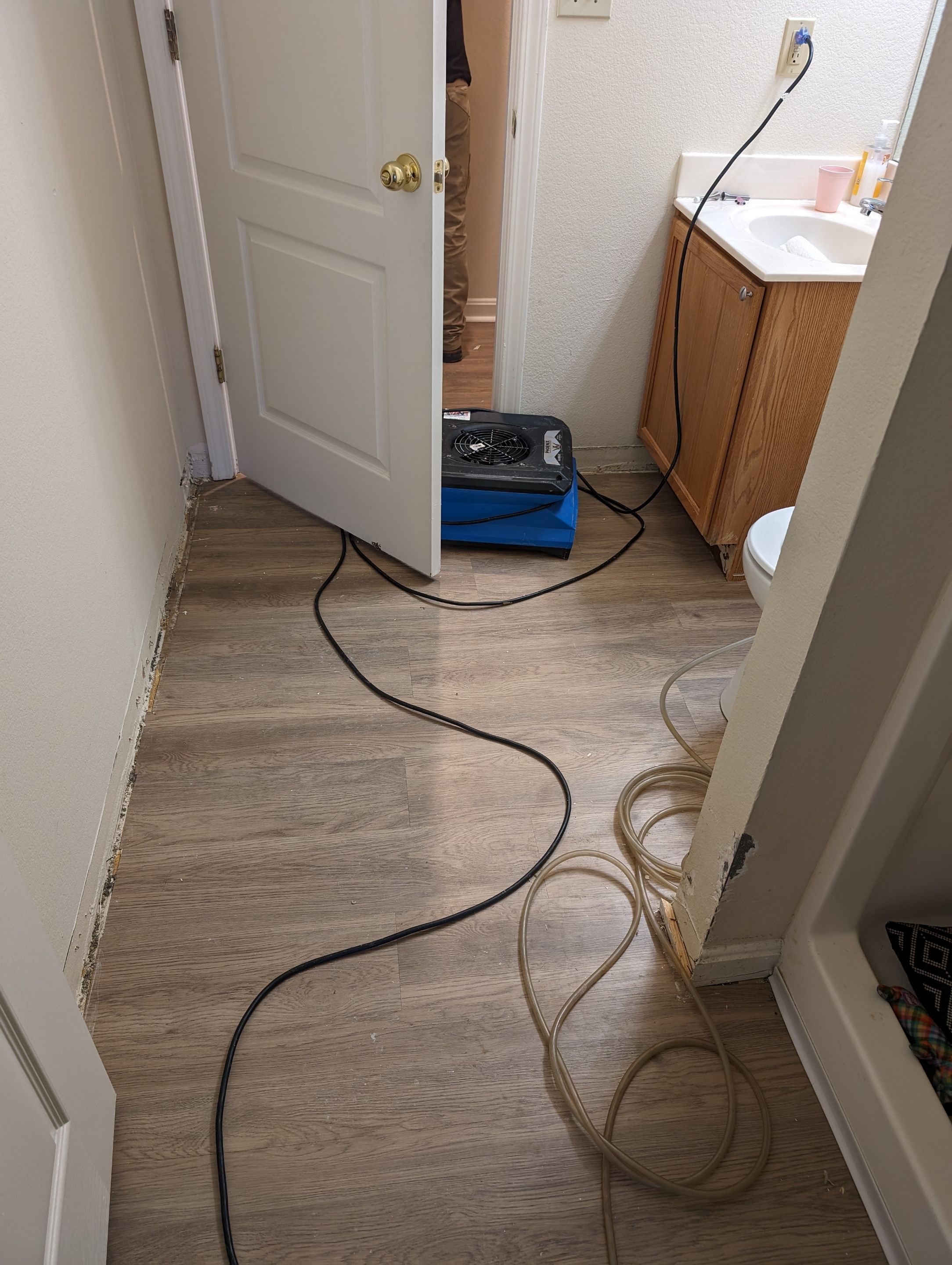 Emergency Service Water Mitigation in Louisville, KY by ANR Restoration