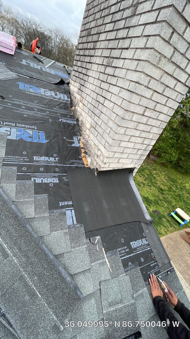Residential Roofing Installation using Owens Corning Oakridge Roofing System by Undersun Roofing 