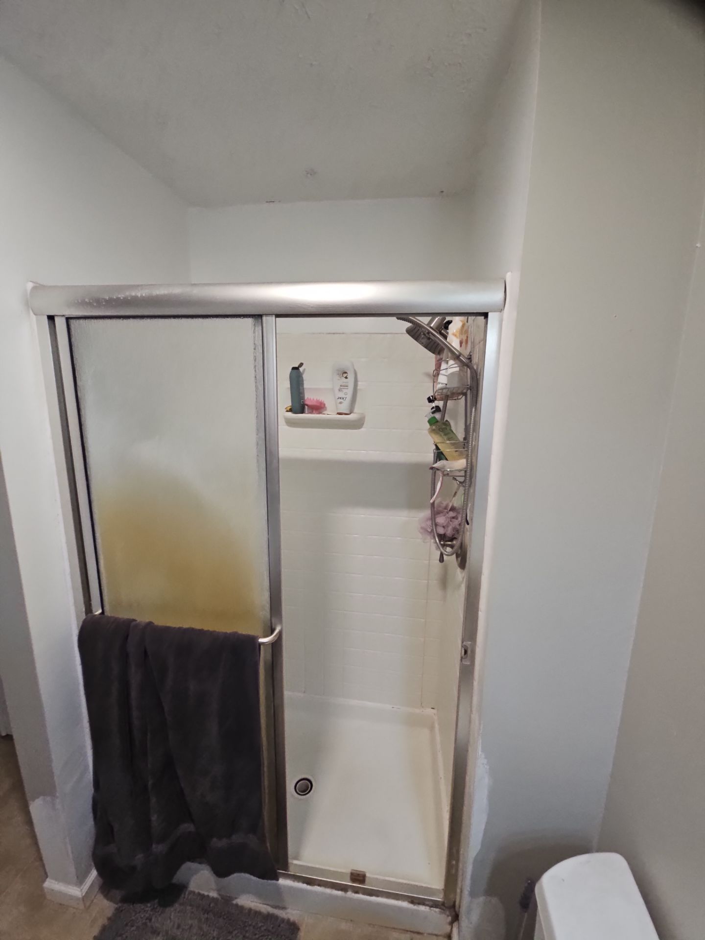 Maintenance free shower with door by Window Depot of Annapolis