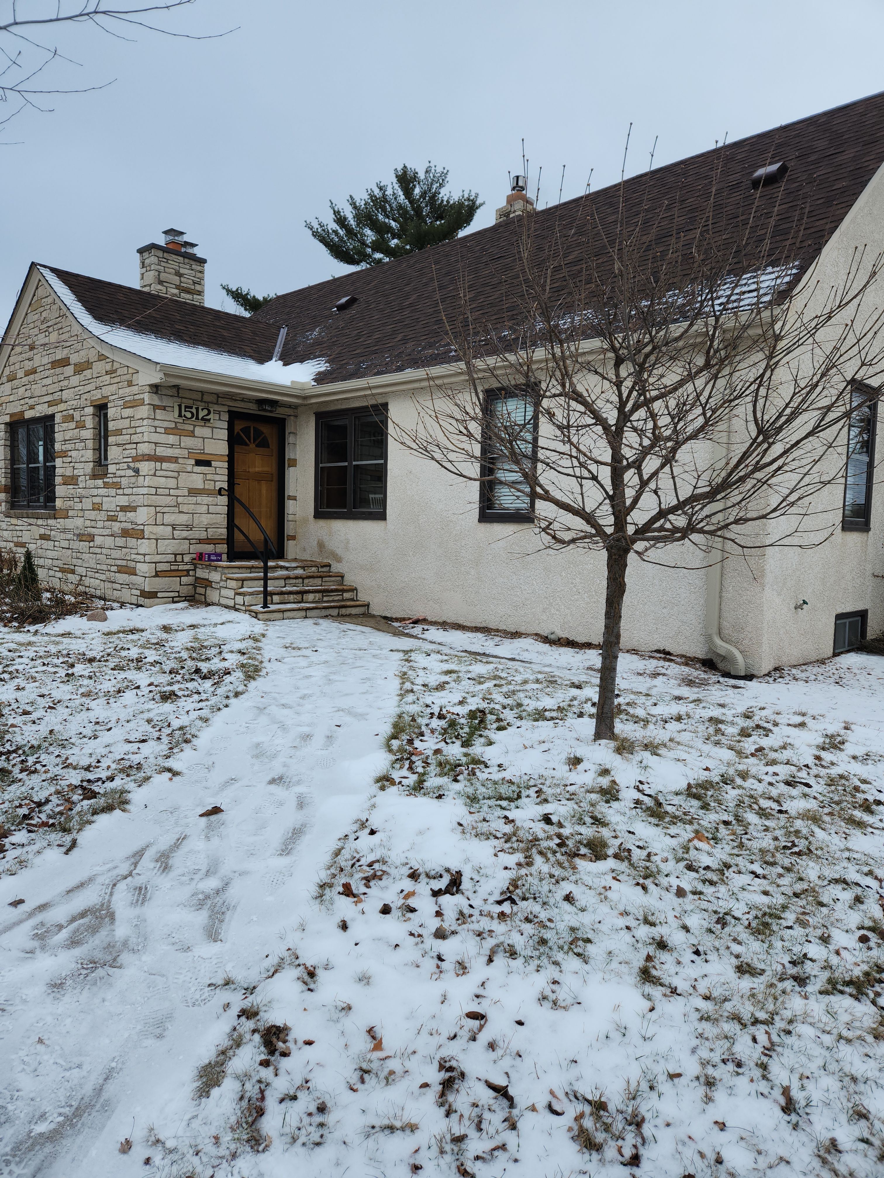 5" Gutters in St. Paul by Next Level Seamless Gutters / Exteriors Inc.
