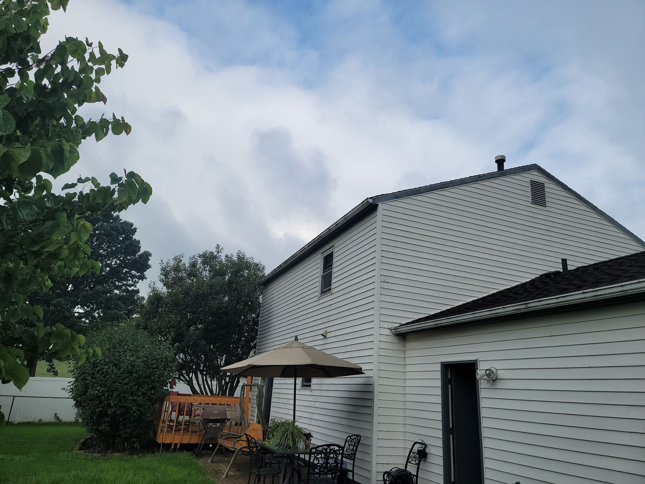 Atlas Pinnacle, Color: Weathered Wood, Drip Edge, Color: Royal Brown by Eagle Eye Roofing