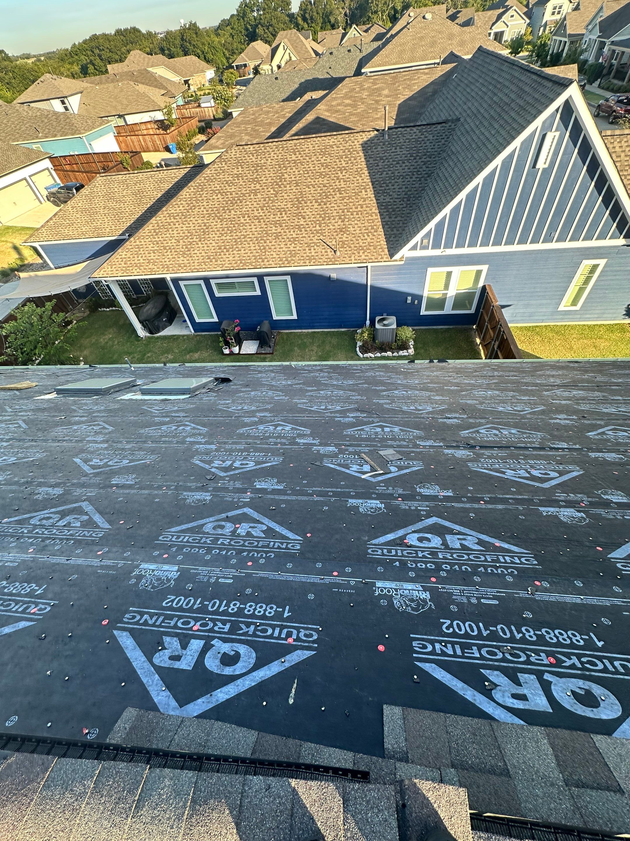 GAF HDZ - Weathered Wood by Elite Roofing LLC