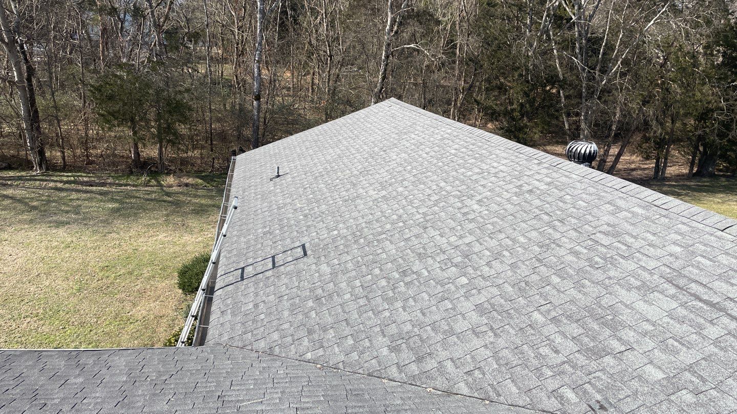 Residential Roofing Installation using Owens Corning Oakridge Roofing System by Undersun Roofing 