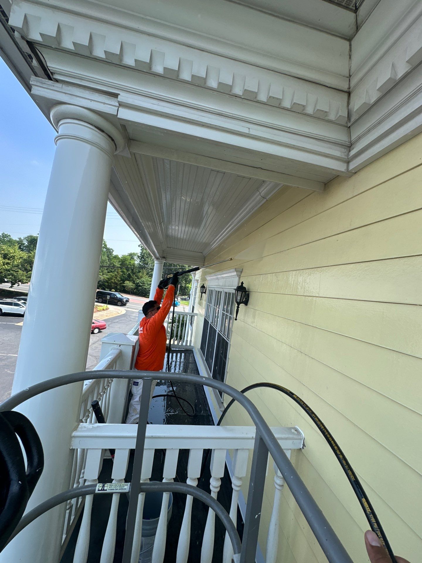 Commercial Exterior Painting Services for Mainstreet Bank in Leesburg, VA by My Painter 