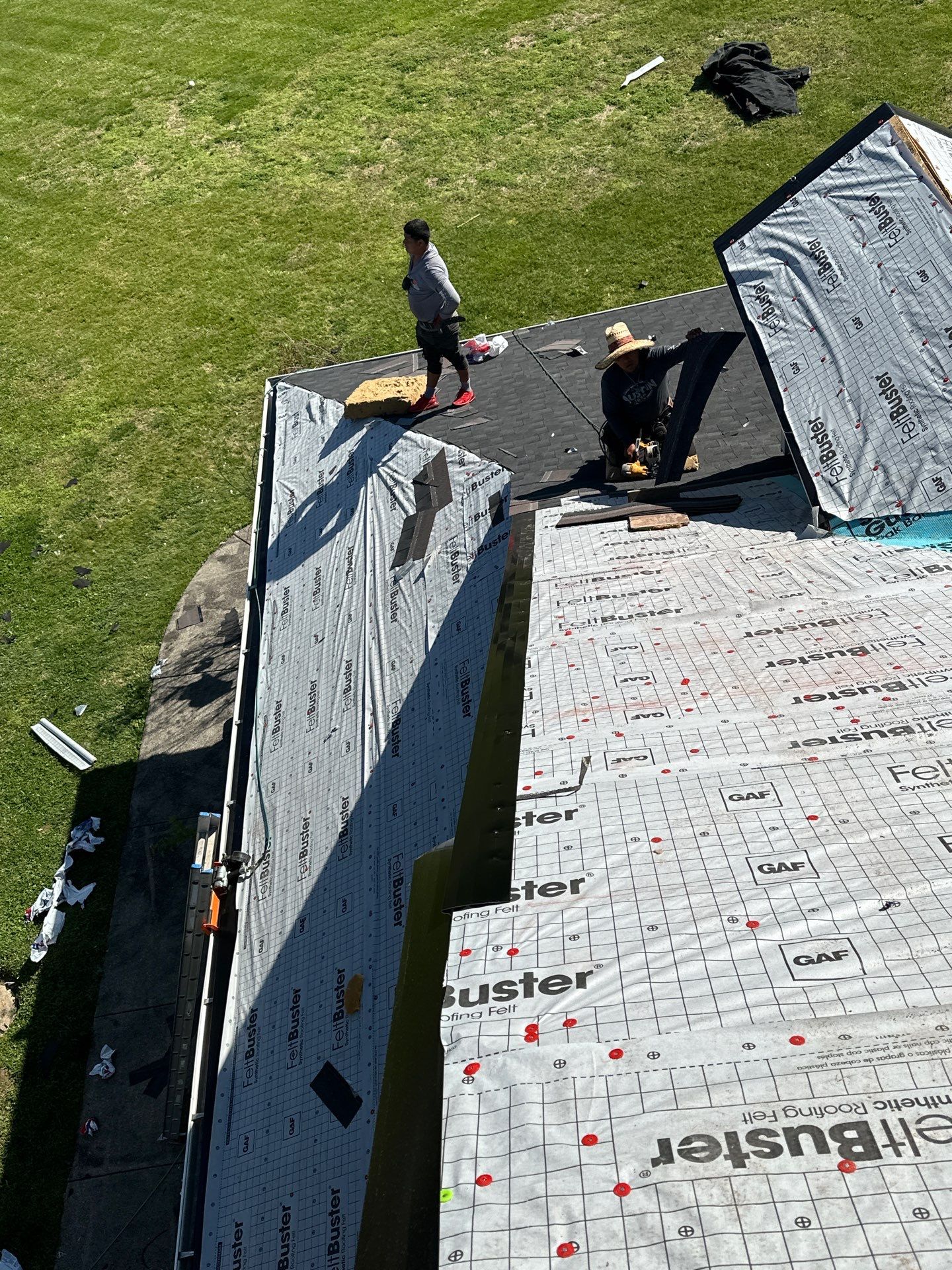 Residential Roofing Installation using GAF Timberline HDZ Charcoal by Undersun Roofing 