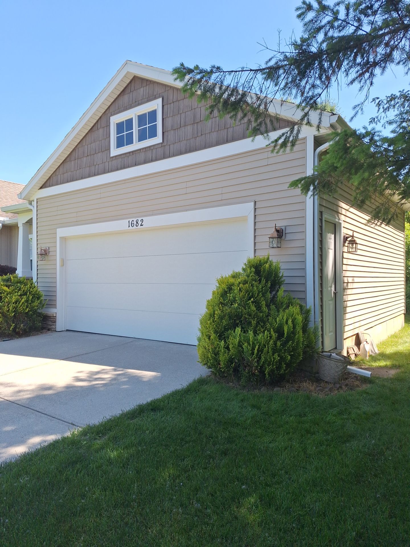 Exterior trim caulking, prime and paint. by Gordon Painting