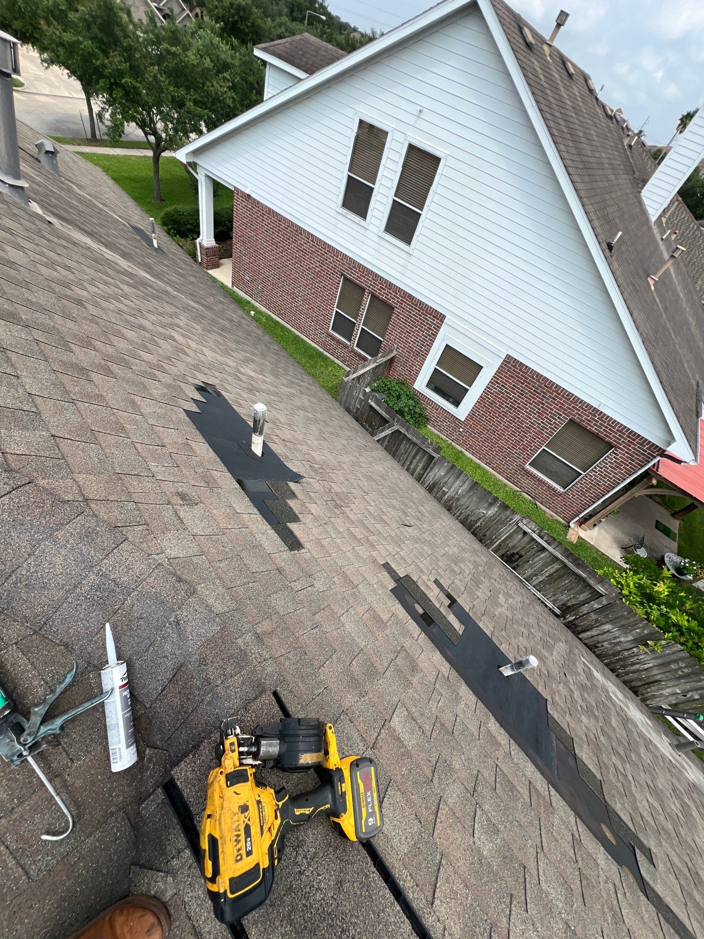 Hail Damage using Owen's Corning Duration (Lifetime) Shingles by Roof Repair Company