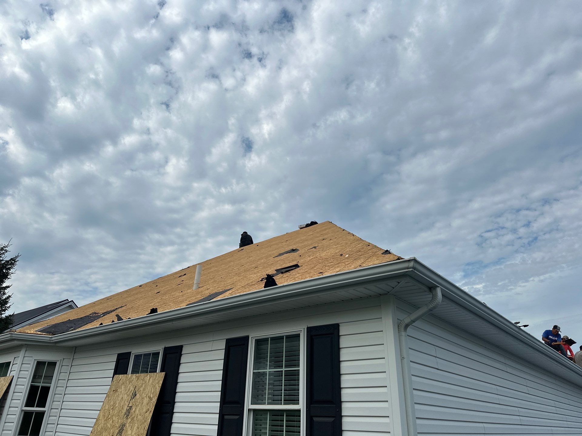 Residential Roofing Installation using Timberline UHDZ Shingles - Charcoal by RoofX 