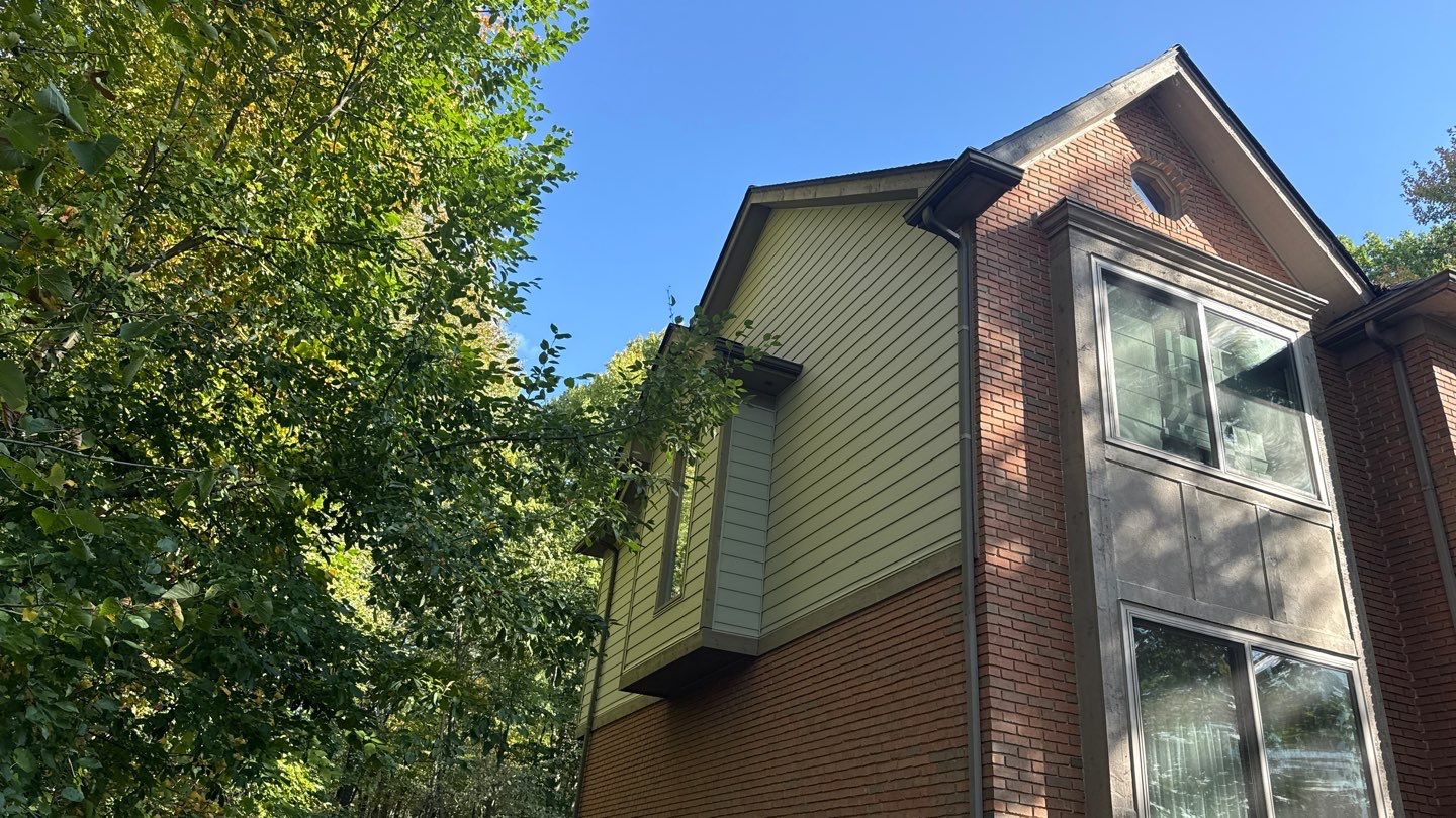 Siding Replacement using Alside S7 Cedar Mill Grain Cape Cod Grey by 180 Contractors