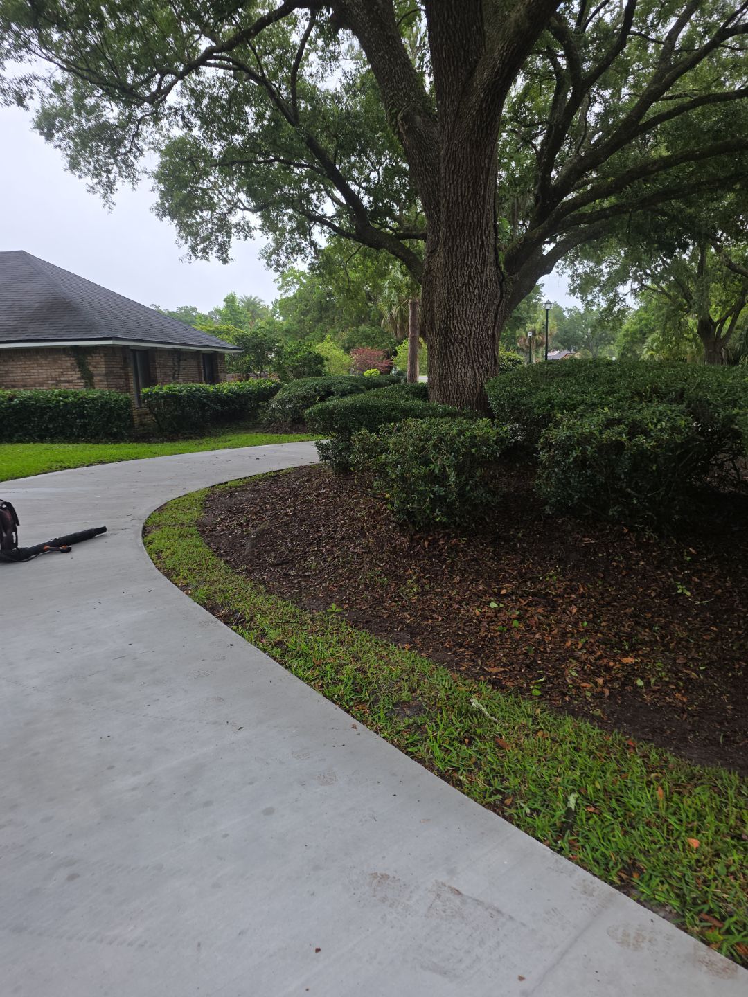 Deerwood Resident | Mulch Install & Clean-Up by ProGreen Services