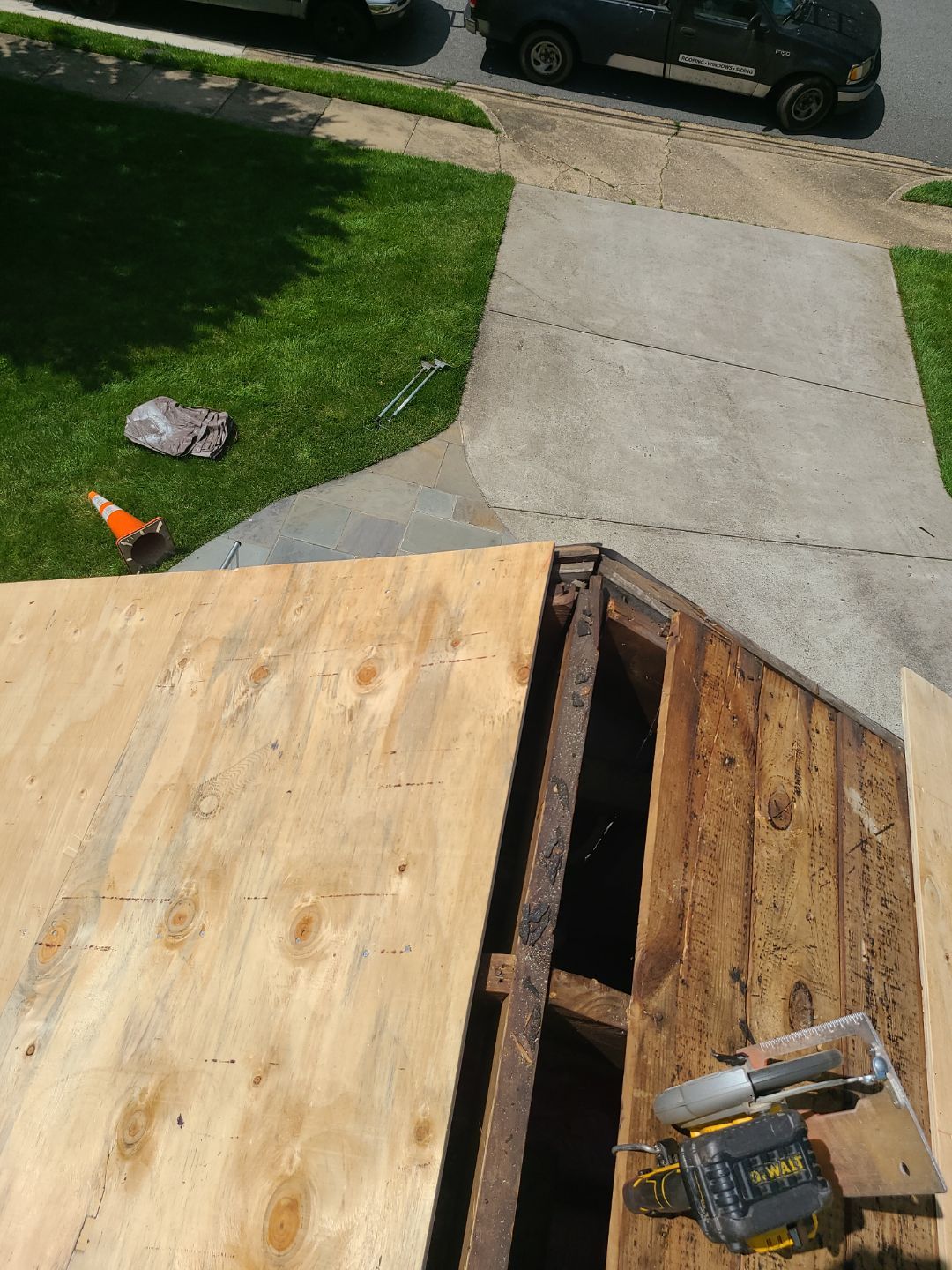 Arlington: CertainTeed Landmark Pro Designer Shingles in Max Def Pewter by RM Banning, Inc.