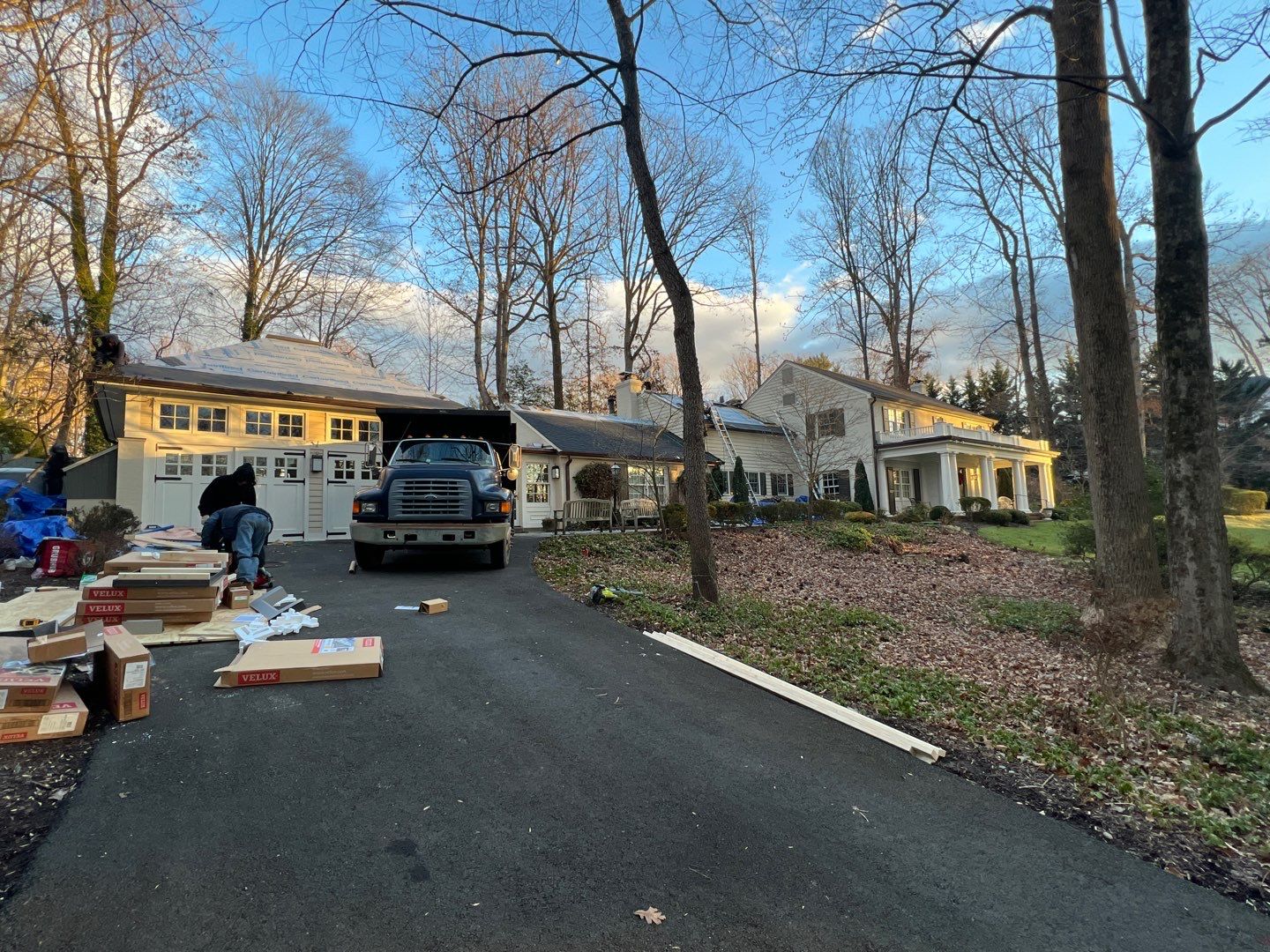 McLean: Certainteed Landmark Pro Designer Shingles in Max Def Charcoal Black by RM Banning, Inc.