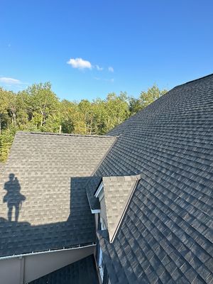 Residential Roofing Installation using Asphalt GAF HDZ