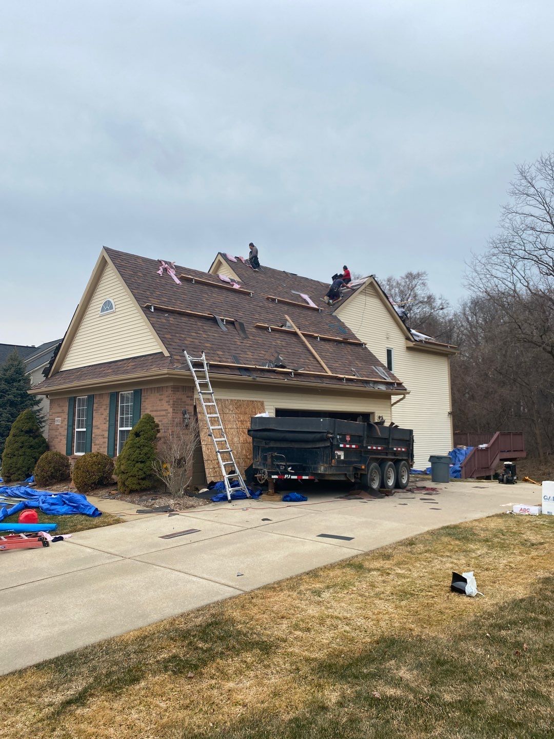 Roof Replacement using Owens Corning by 180 Contractors