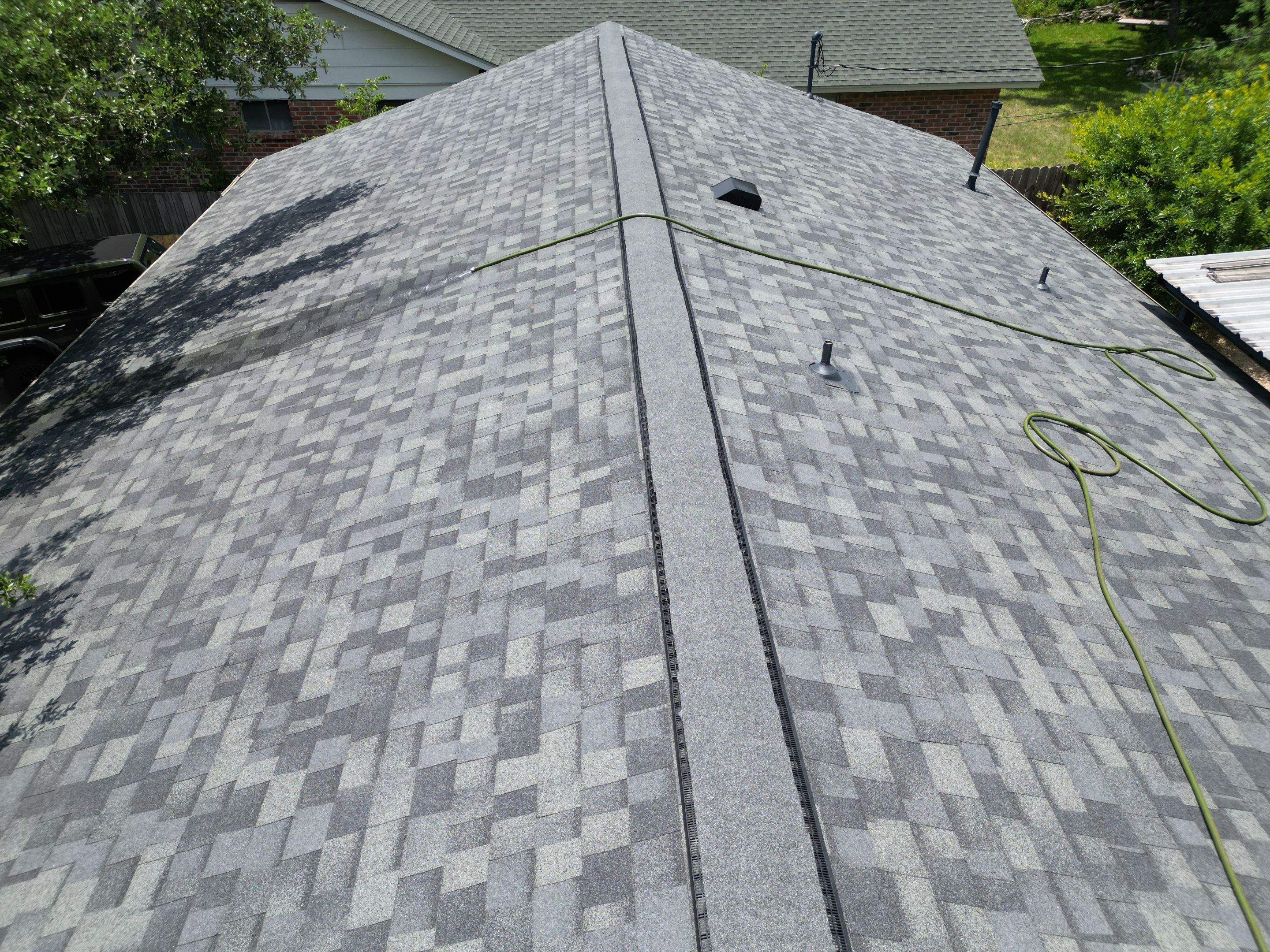 Estate Gray - Owens Corning TruDefinition Duration by RoofsOnly.com