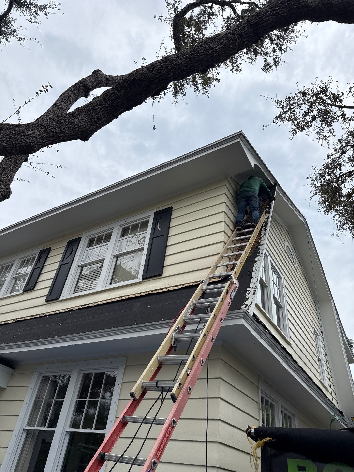 Project in St. Petersburg 33704 by Mitchell Roofing Company LLC 
