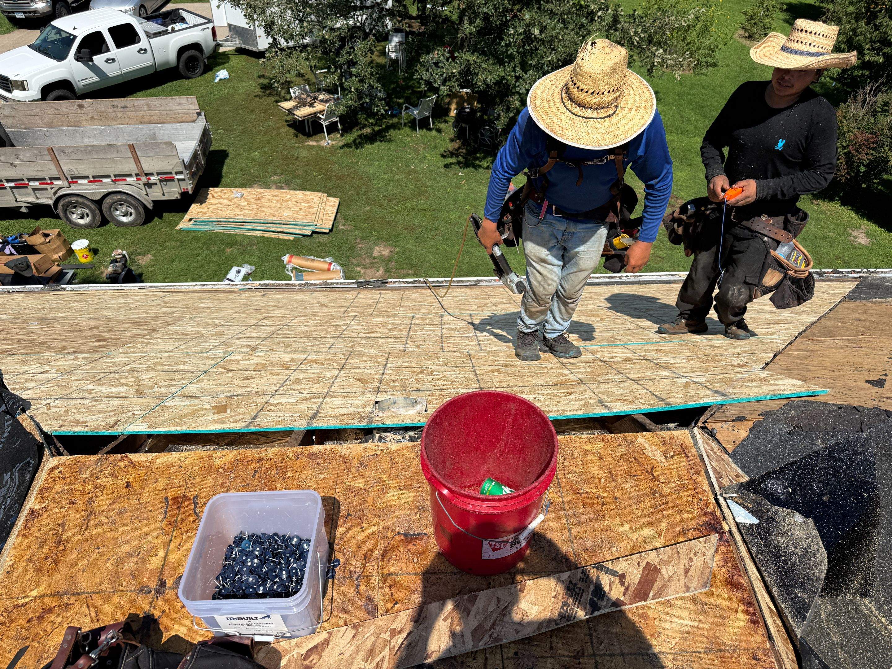Asphalt Shingle and EPDM Membrane Roof Installation in Mineola by Star Home