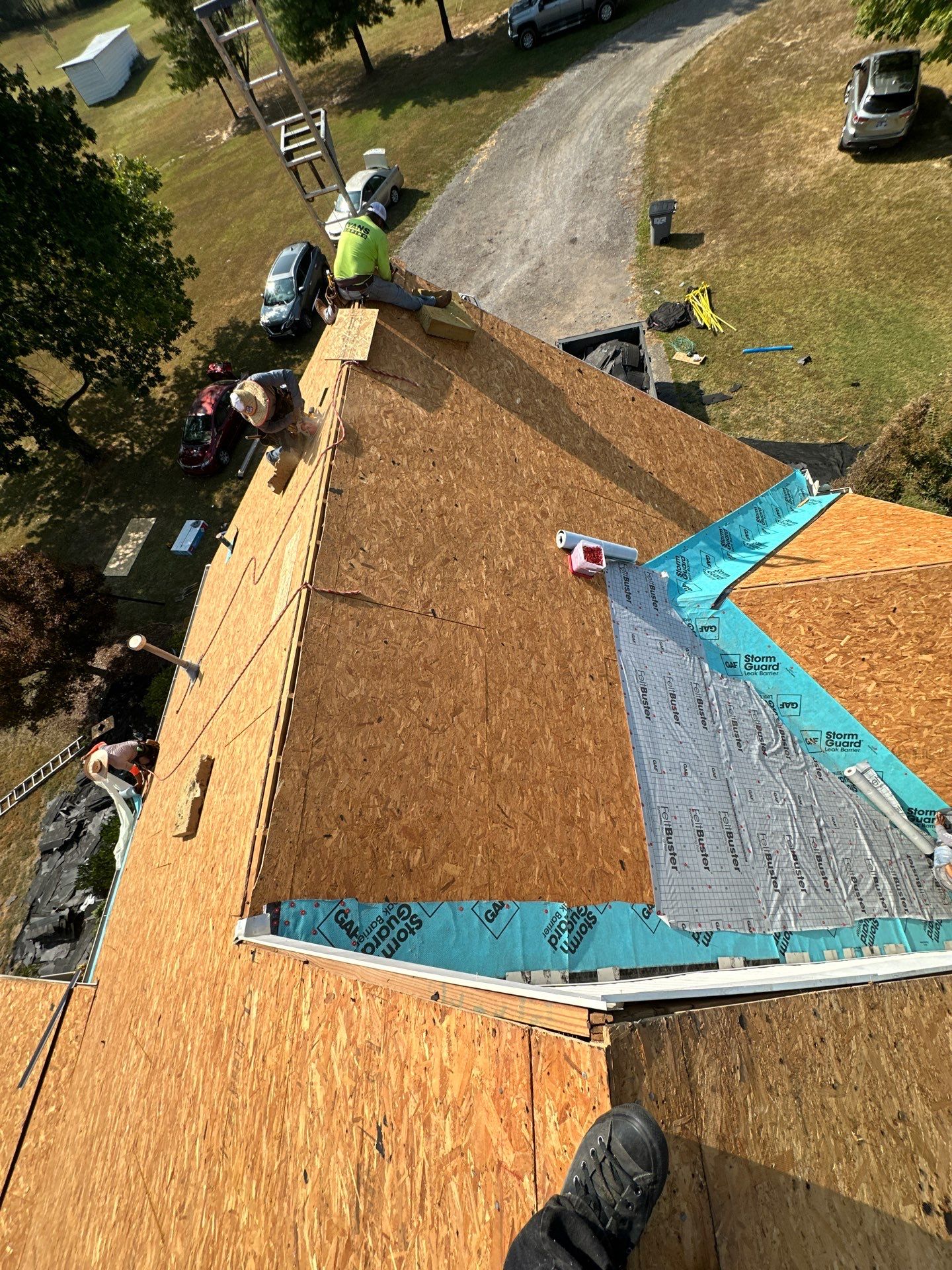 Residential Roofing Installation using GAF Timberline HDZ Charcoal by Undersun Roofing 