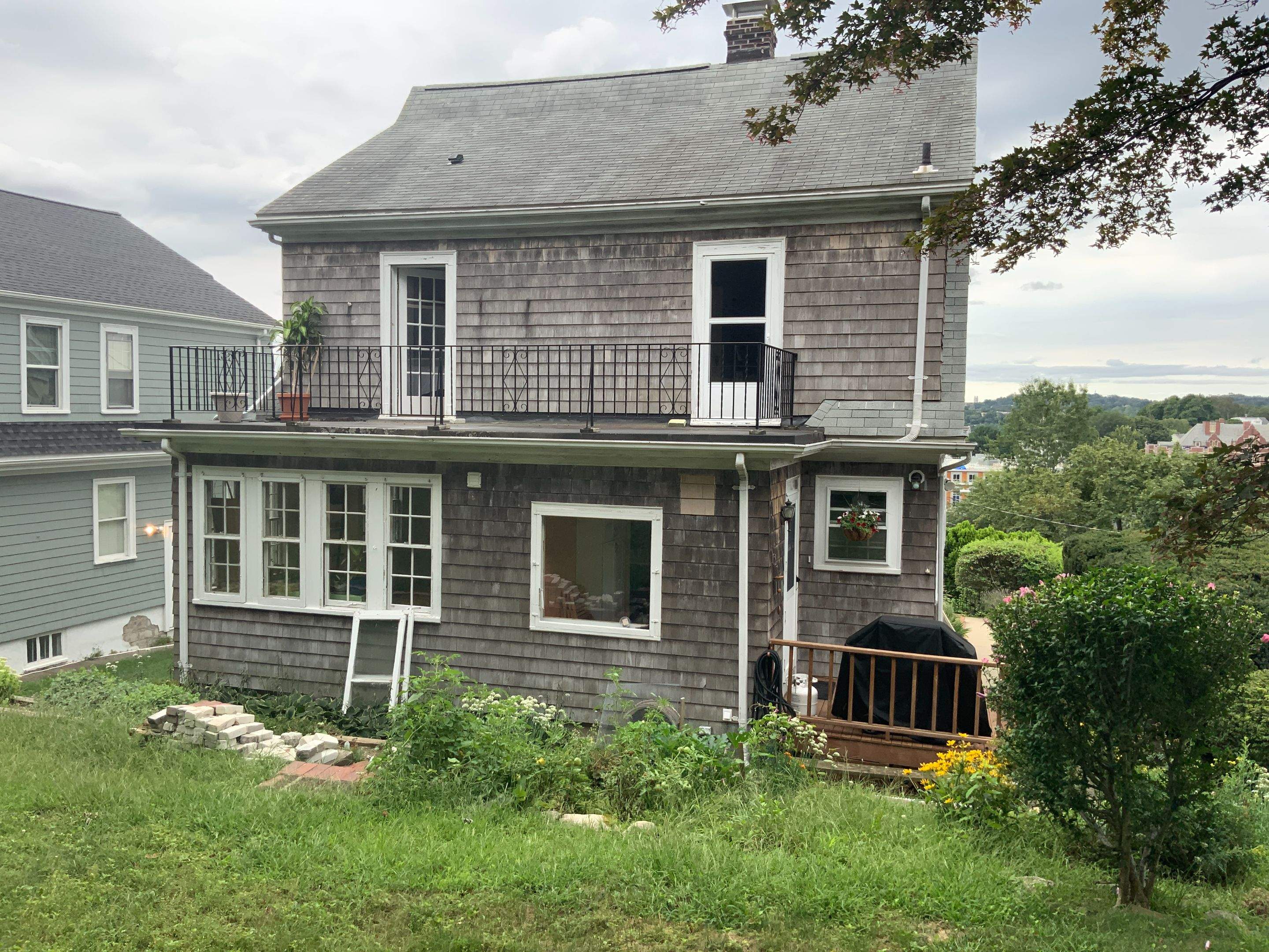 New windows and siding in Watertown, MA by UBrothers Construction