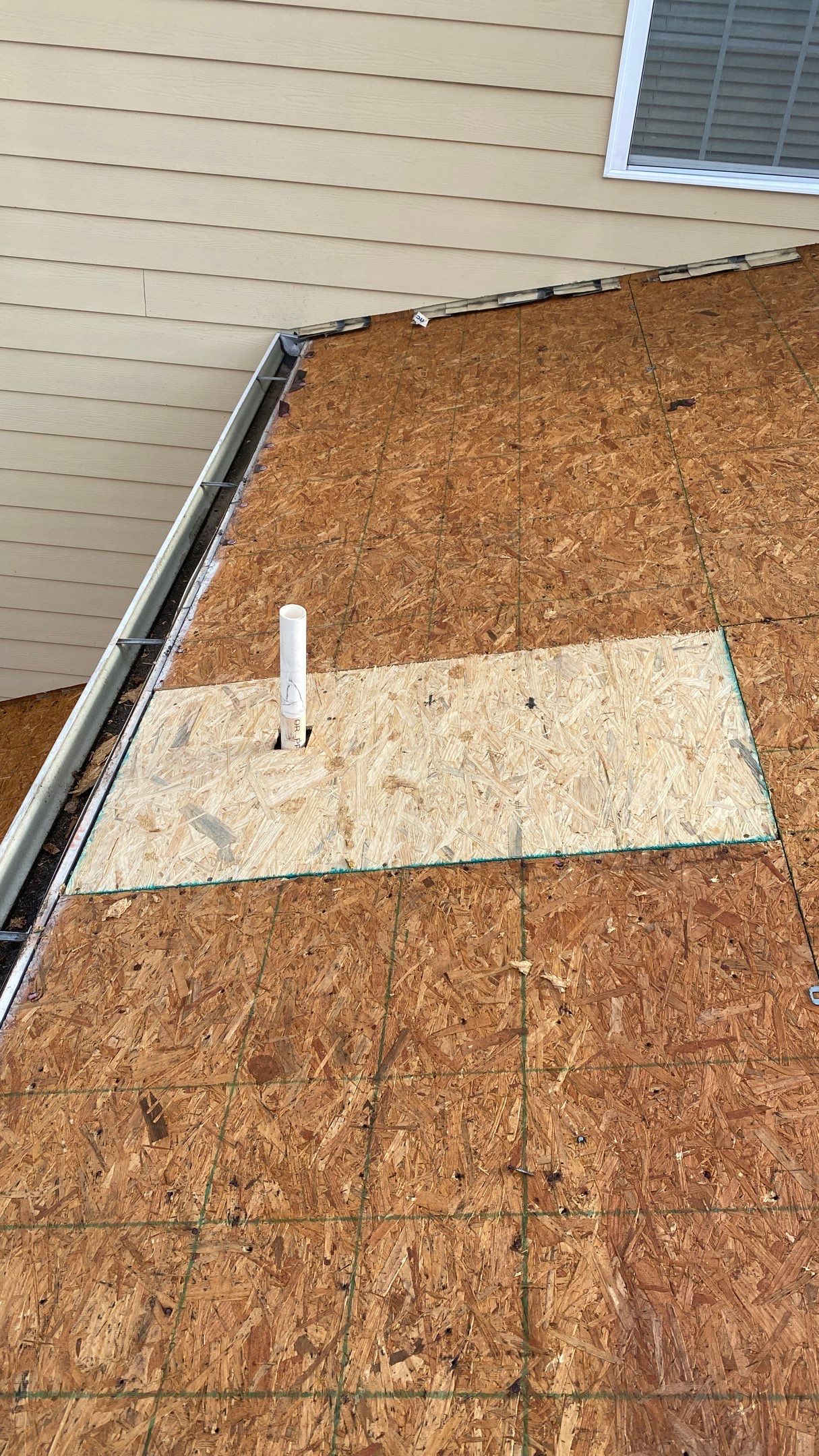 Roof Replacement - GAF Timberline HDZ Weathered Wood shingles  by Pro Performance Roofing