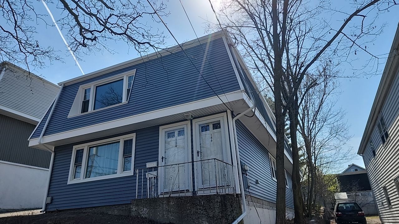 Vinyl siding project by UBrothers Construction