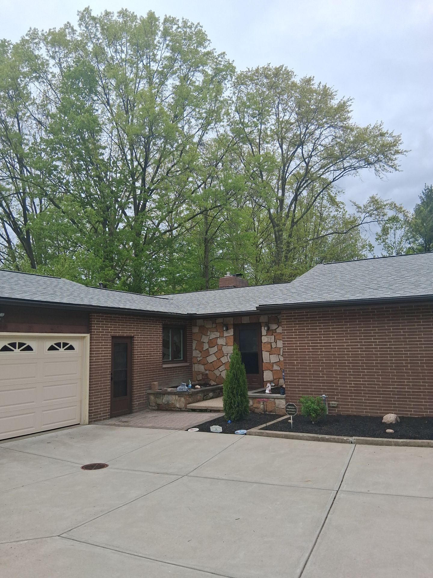 Roof and Gutter Replacement by Homestyle in Willoughby Hills by Homestyle Home Improvements (HHI)