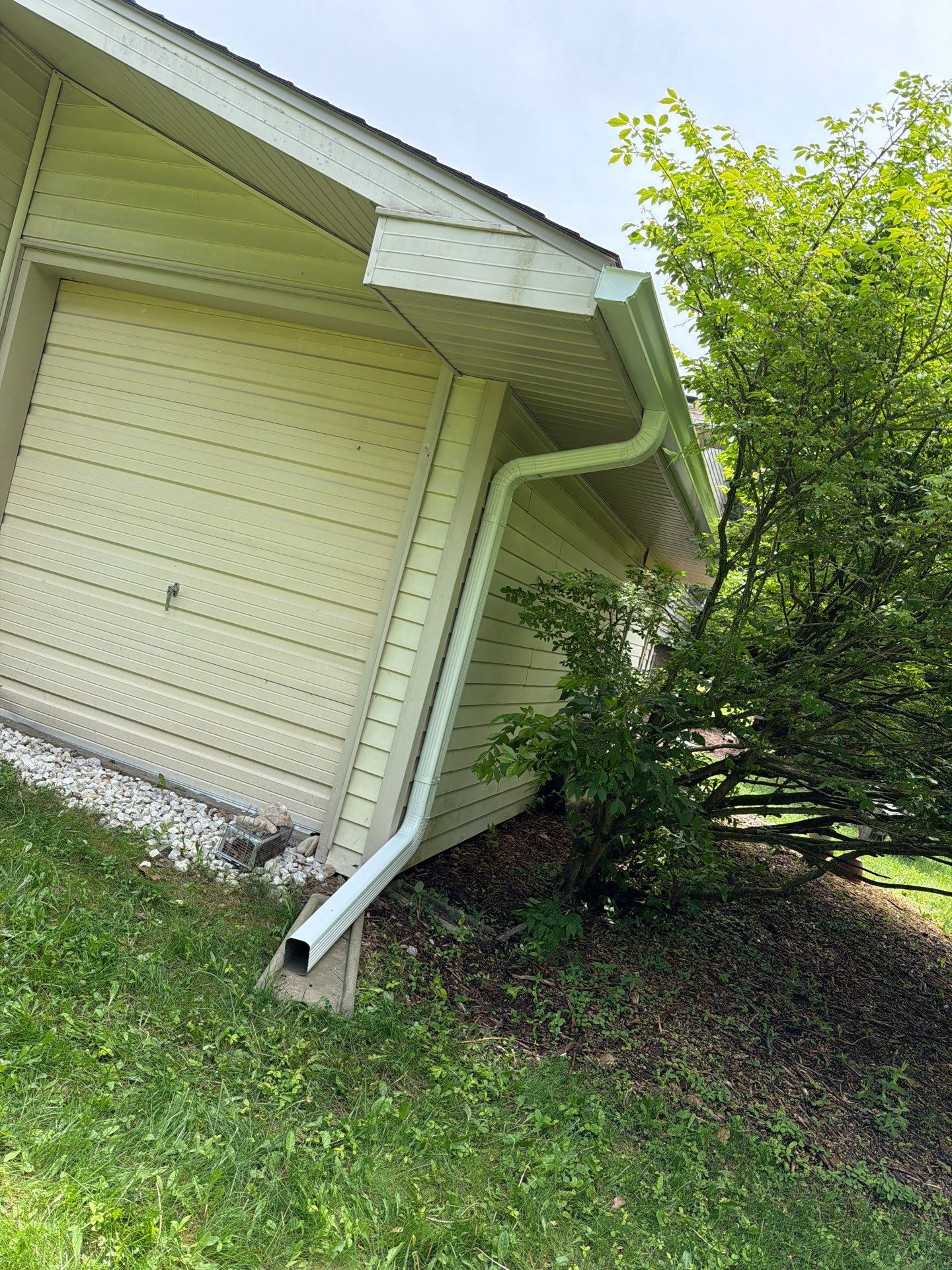 Residential Gutter and Downspout Installation in Petoskey by Rainbow Seamless Systems
