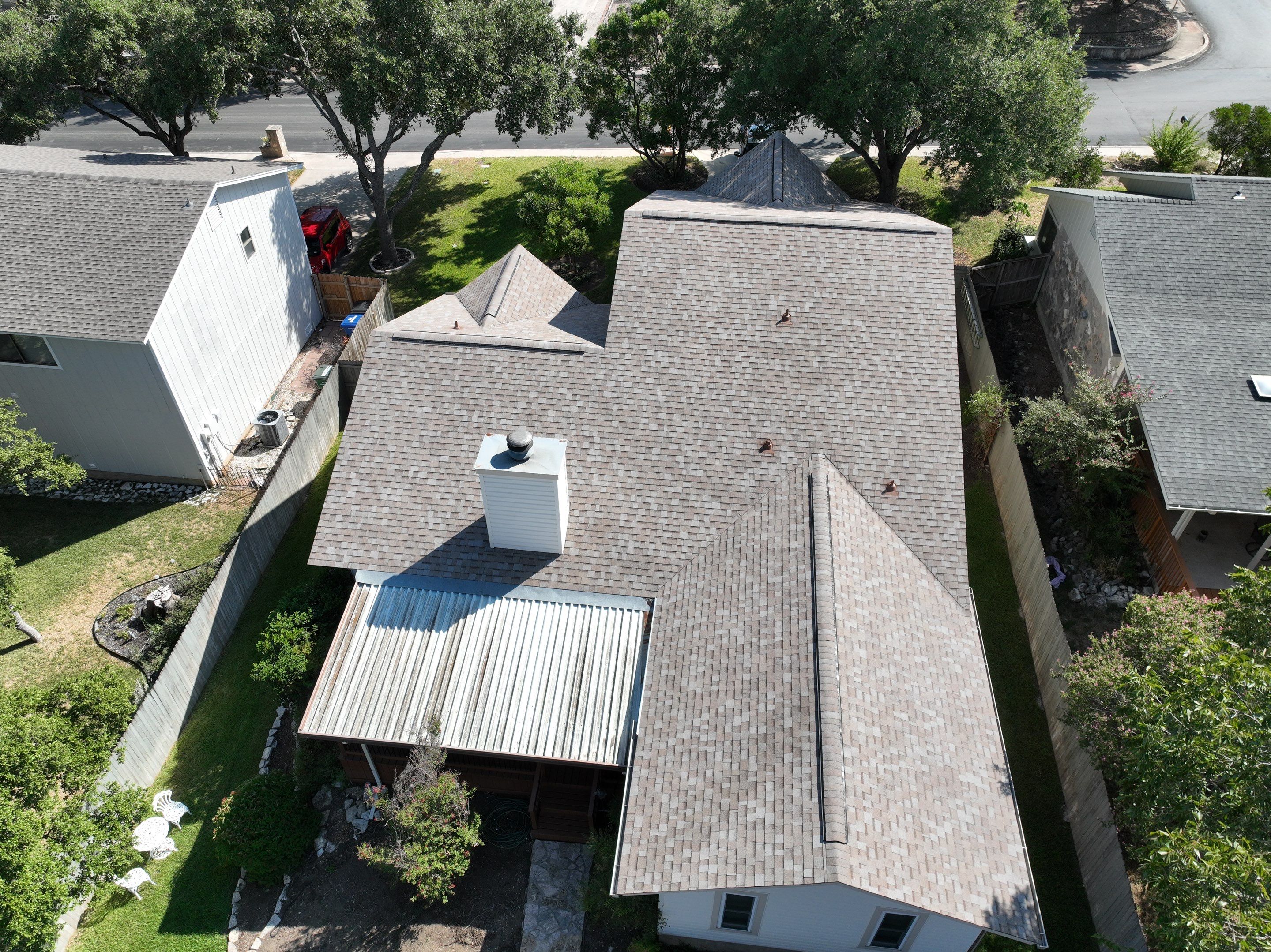 Residential Roof Replacement using Owens Corning 30 year Architectural Shingles by Premier Roofing and Contracting